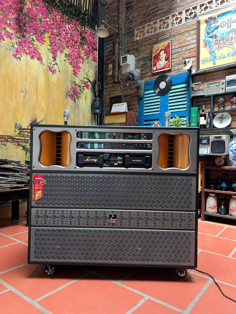 Khách hàng review Loa kéo điện karaoke Jammy N6868K Pro 4200W 8