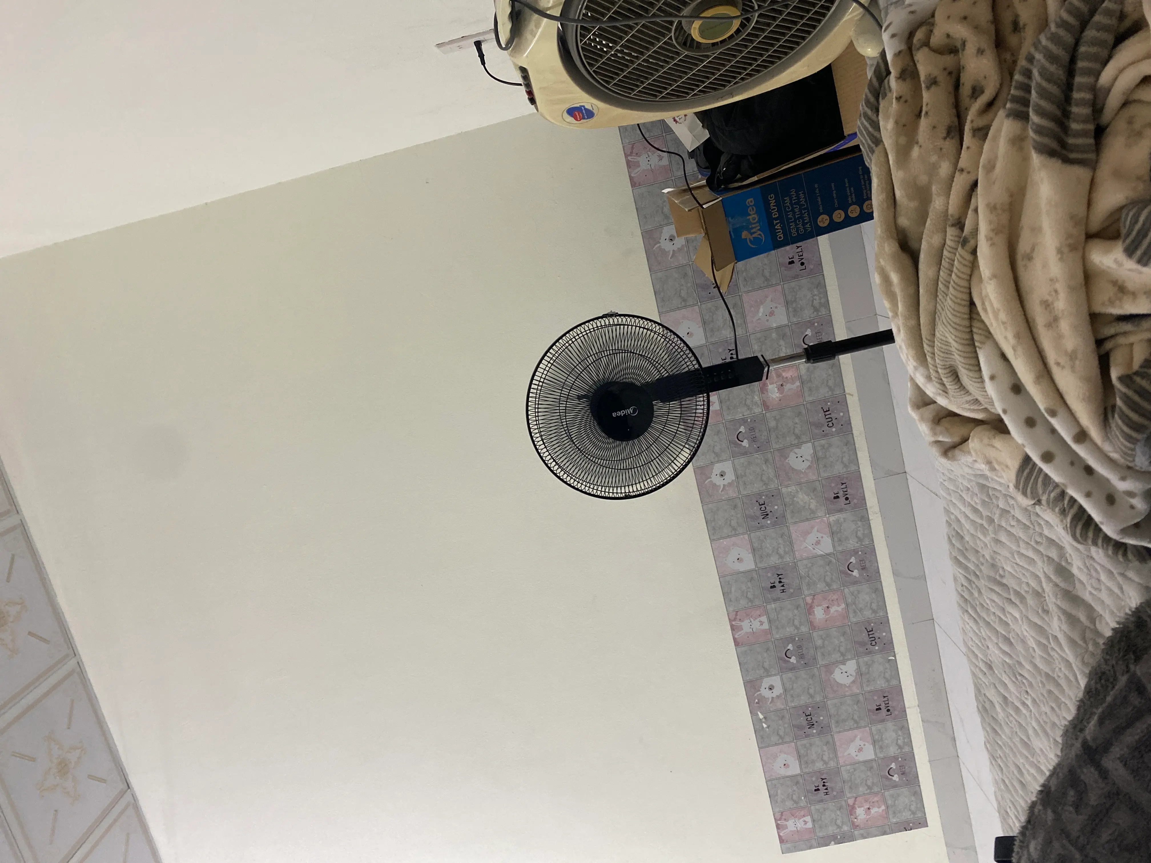 Khách hàng review Quạt đứng Midea FS40-10NAVN(K) 55W 2