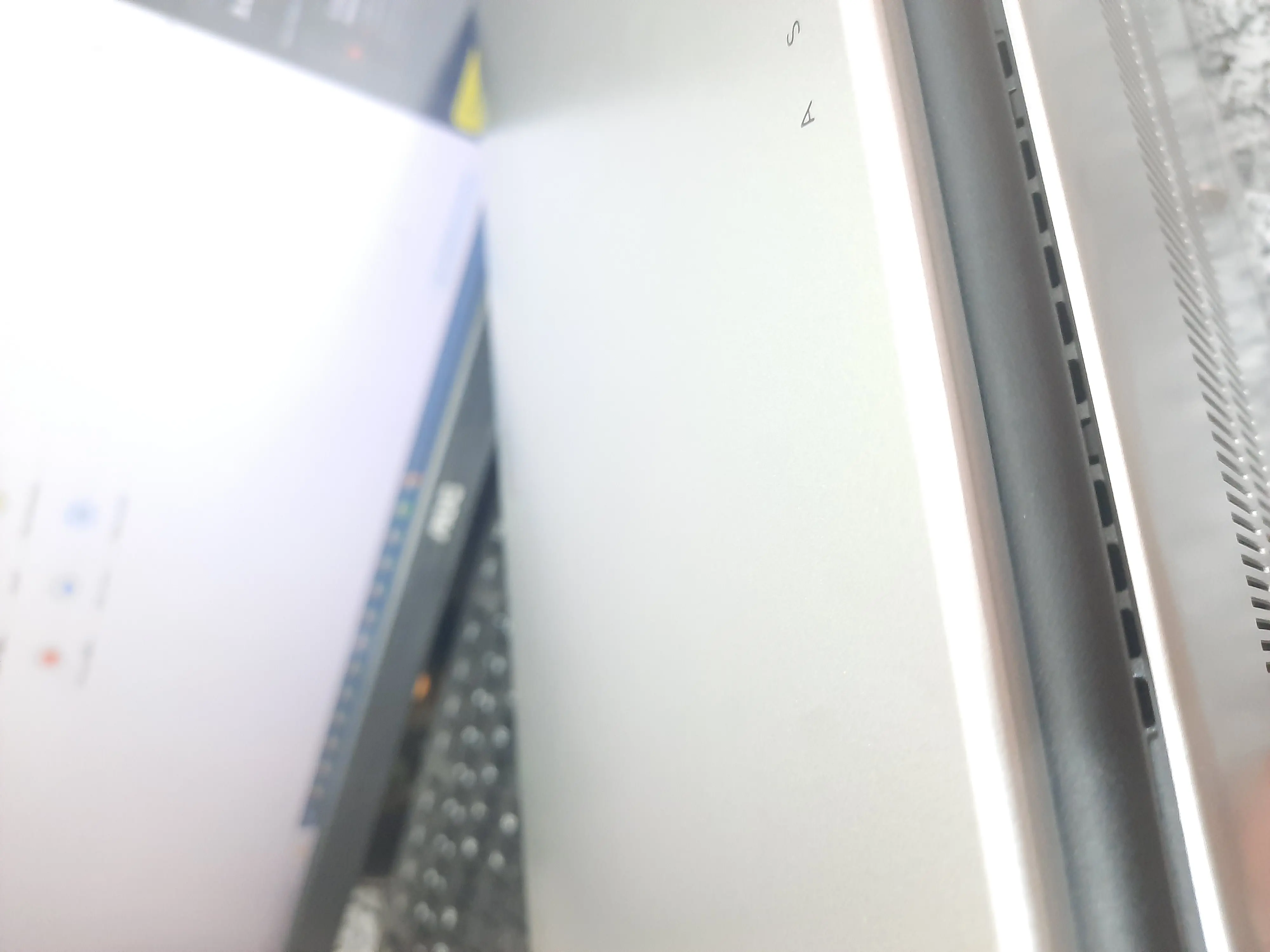 Khách hàng review Laptop Acer Aspire Lite 15 AL15 42P R50R - NX.D34SV.004 (R5 7430U, 16GB, 512GB, Full HD, Win11) 2