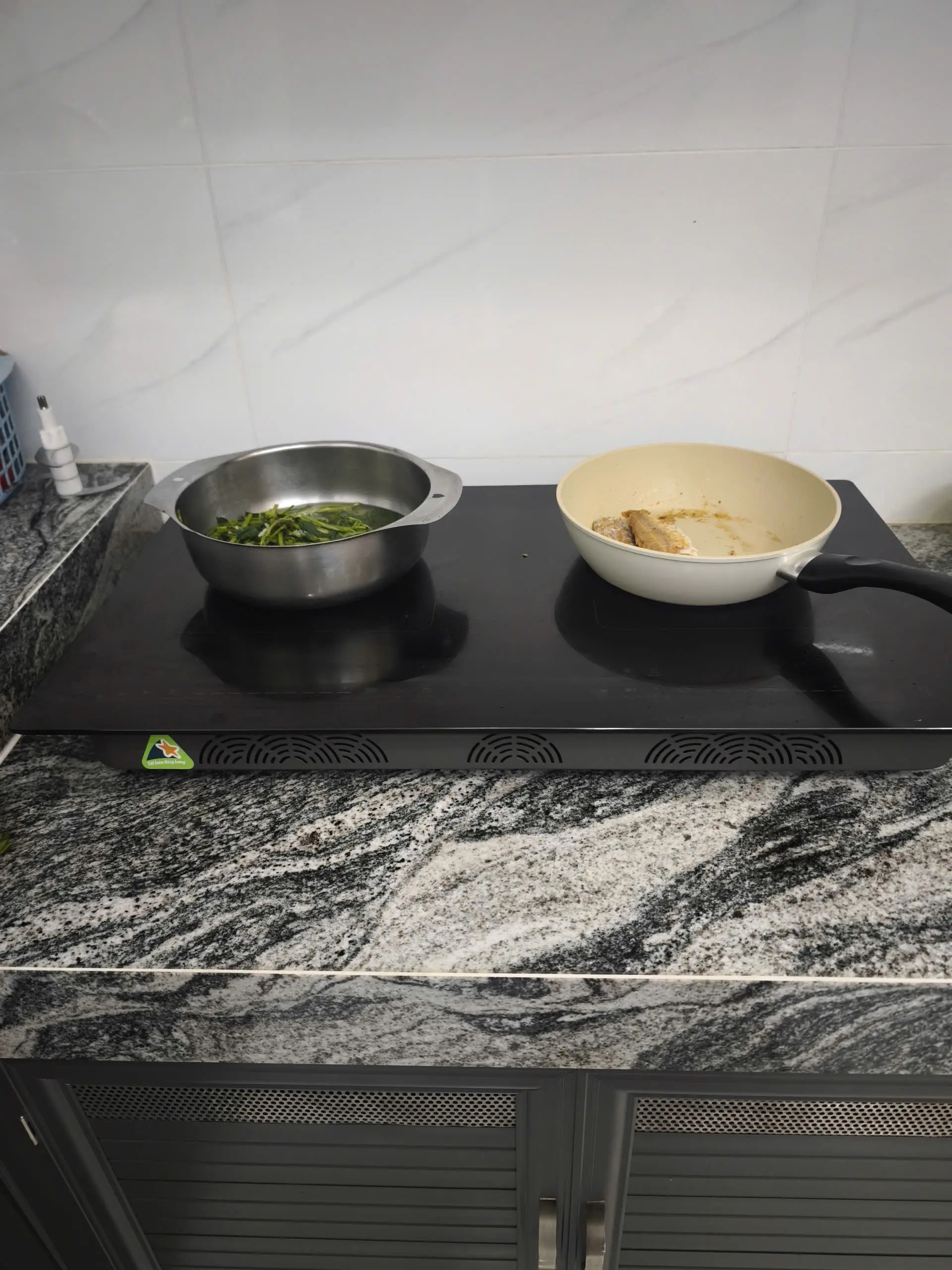Khách hàng review Bếp từ hồng ngoại âm Hawonkoo CEH-262 4800W 1