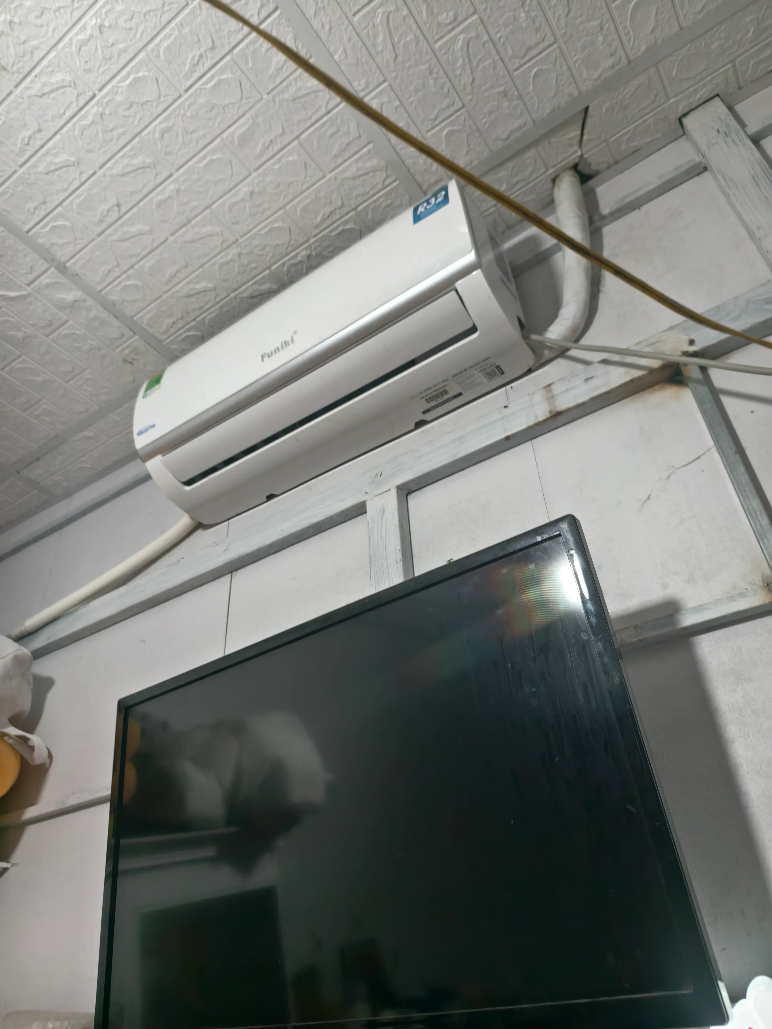 Khách hàng review Máy lạnh Funiki Inverter 1 HP HIC09TMU.ST3 9