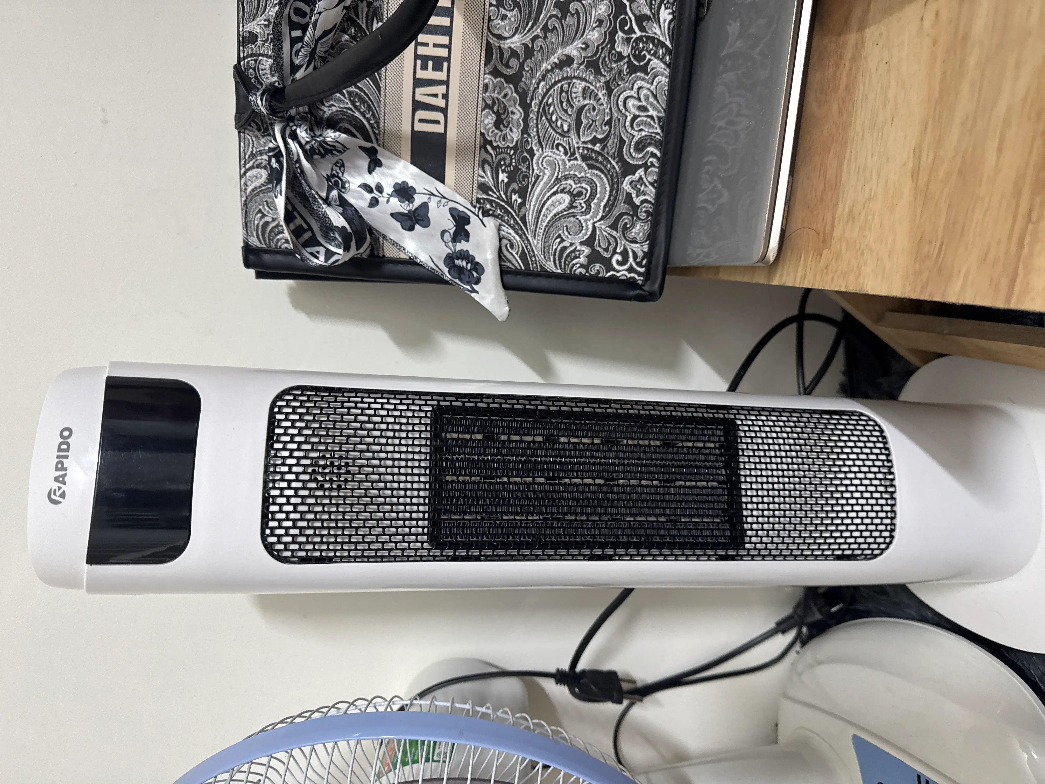 Khách hàng review Quạt sưởi gốm Rapido RCH-2000SDW 1