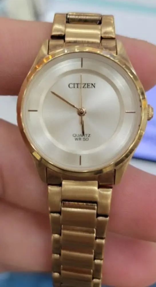 Khách hàng review Đồng hồ CITIZEN 26.5 mm Nữ ER0205-80X 1