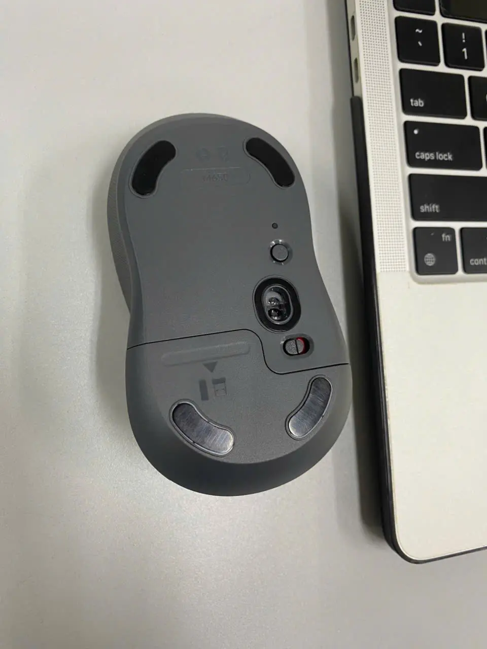 Khách hàng review Chuột Bluetooth Silent Logitech Signature M650 1