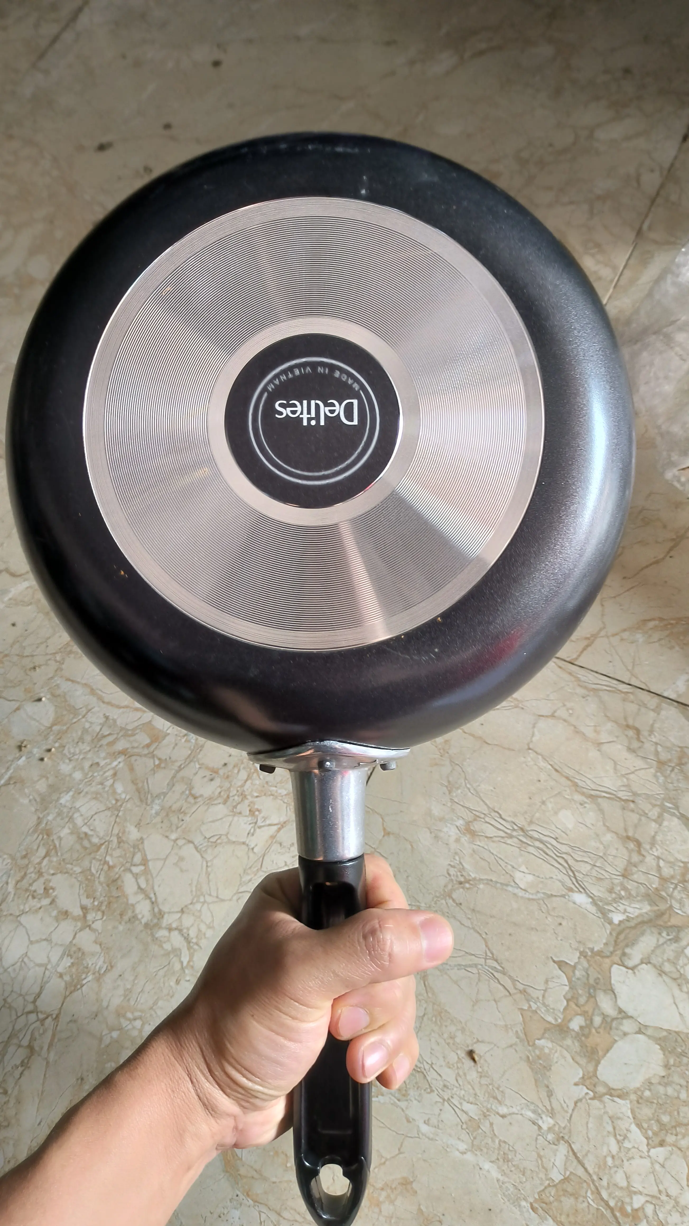 Khách hàng review Chảo nhôm chống dính 24 cm Delites CR001-24 3