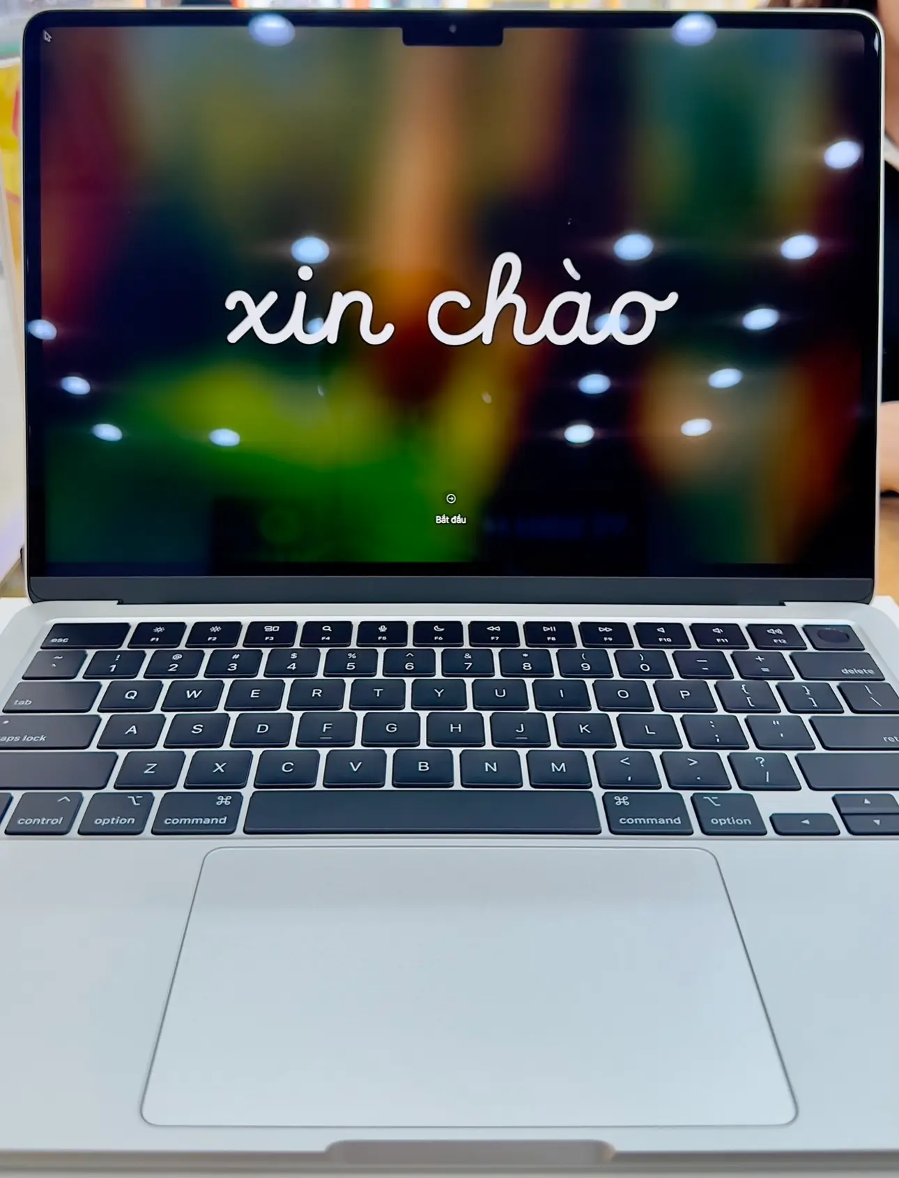 Khách hàng review Laptop MacBook Air 13 inch M2 16GB/256GB (Z16000051) 2
