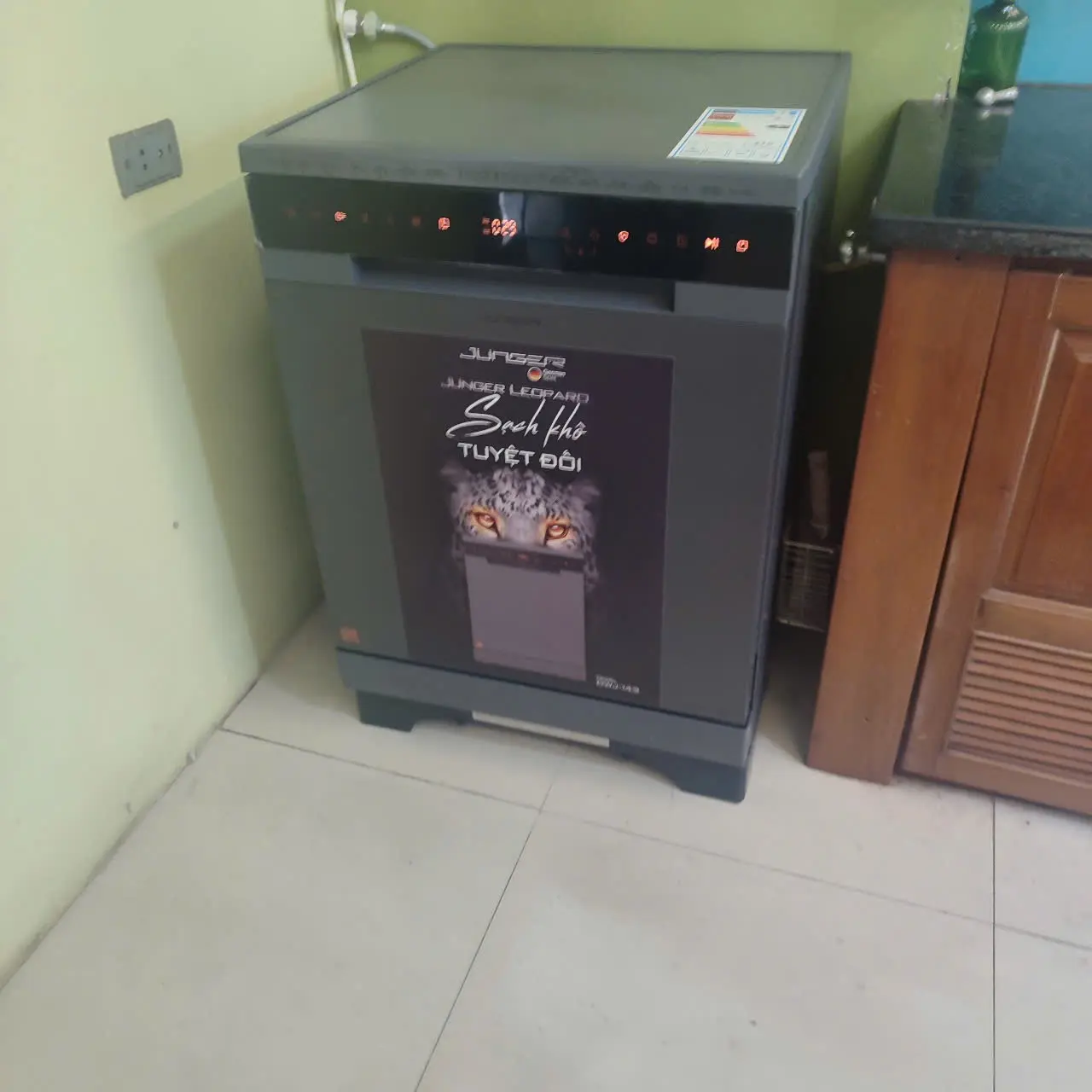 Khách hàng review Máy rửa chén độc lập Junger Leopard DWJ-143 19