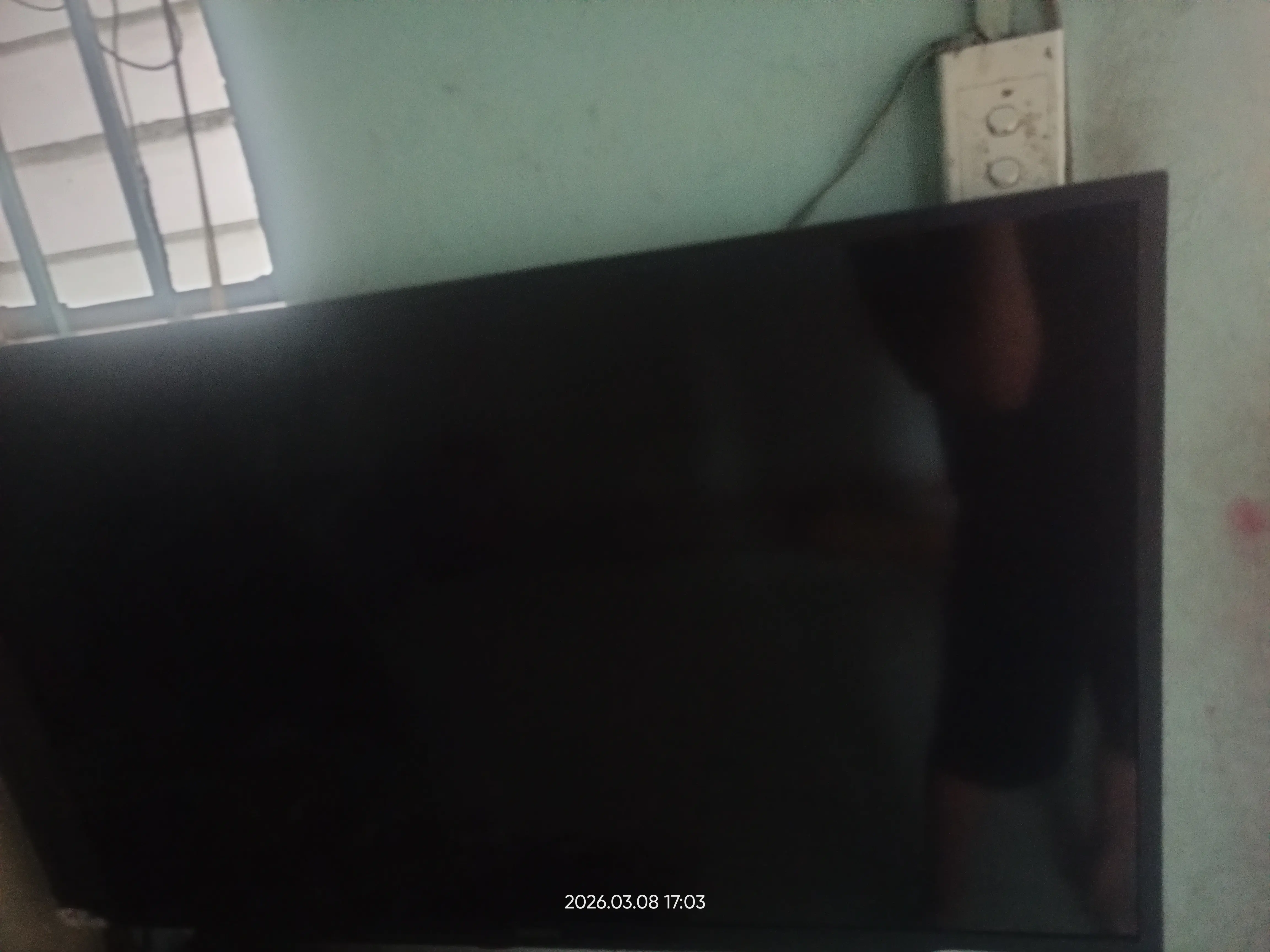 Khách hàng review Smart Tivi Samsung FHD 43 inch UA43F6000F 1
