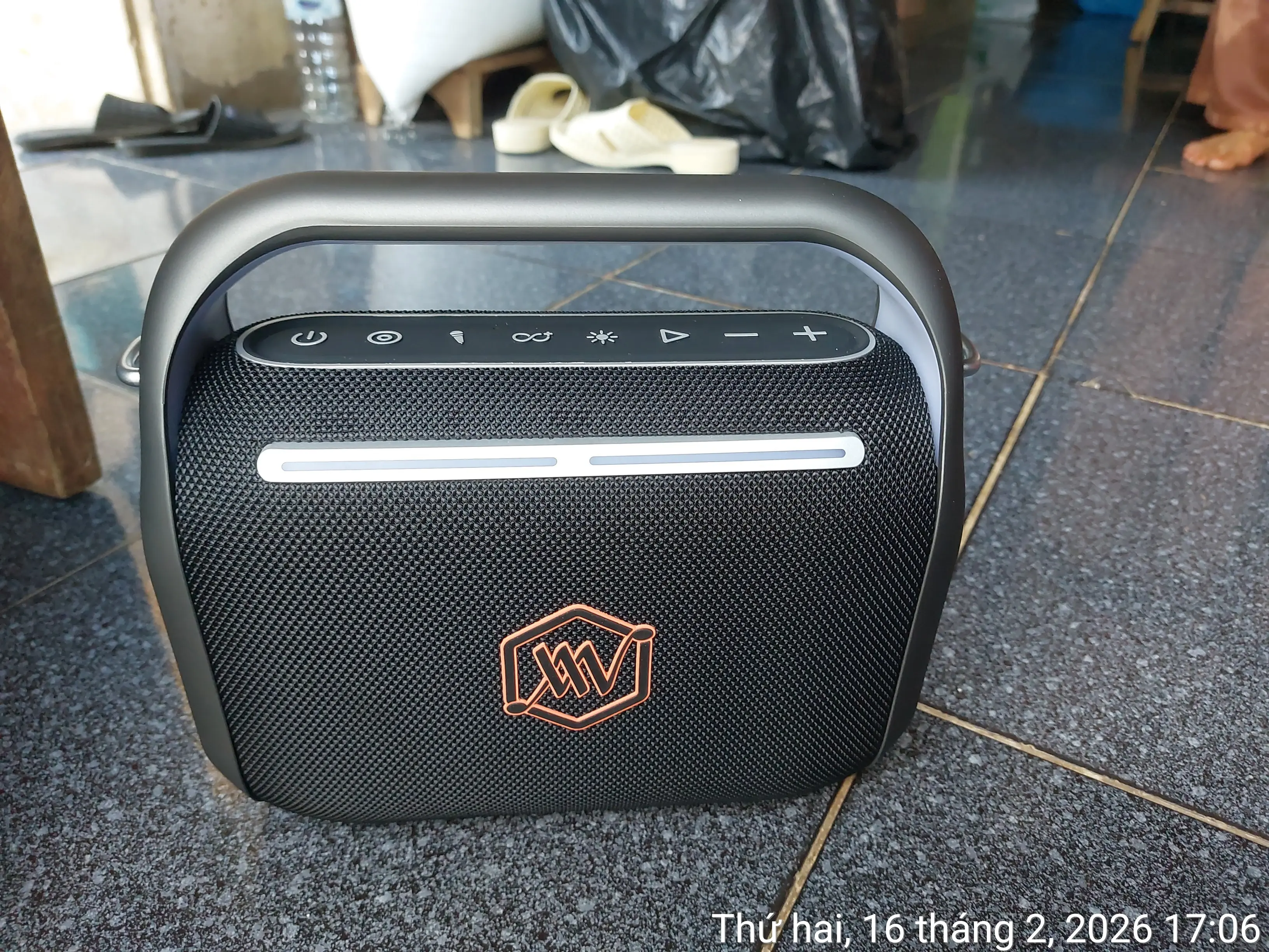 Khách hàng review Loa Bluetooth Party Alpha Works Sonik 120 VNE 1