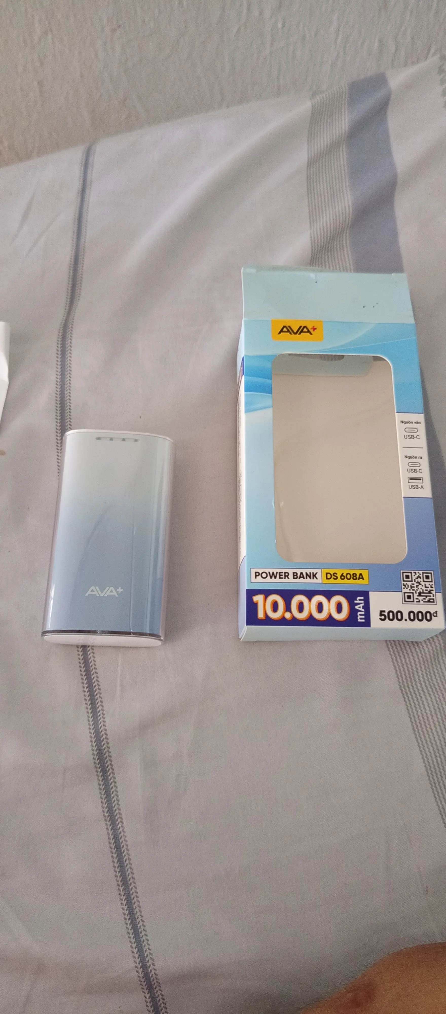 Khách hàng review Pin sạc dự phòng Polymer 10000mAh 12W AVA  DS808A 2