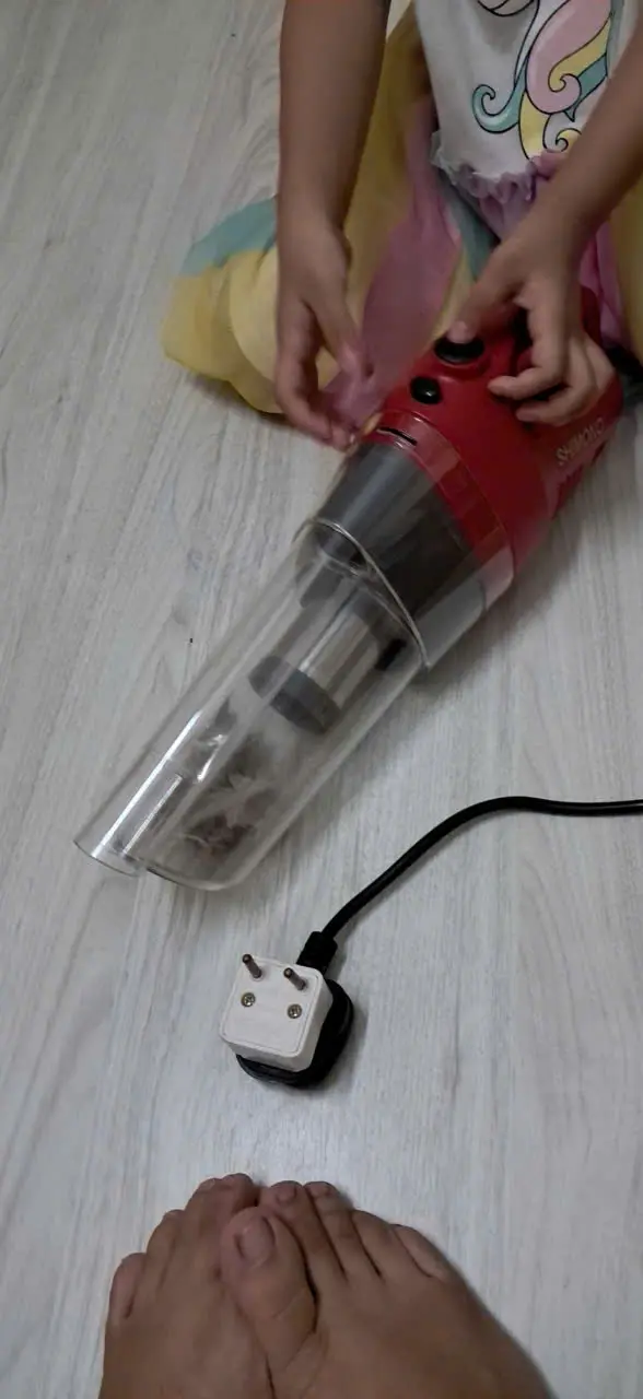 Khách hàng review Máy hút bụi cầm tay Shimono SVC1020 3