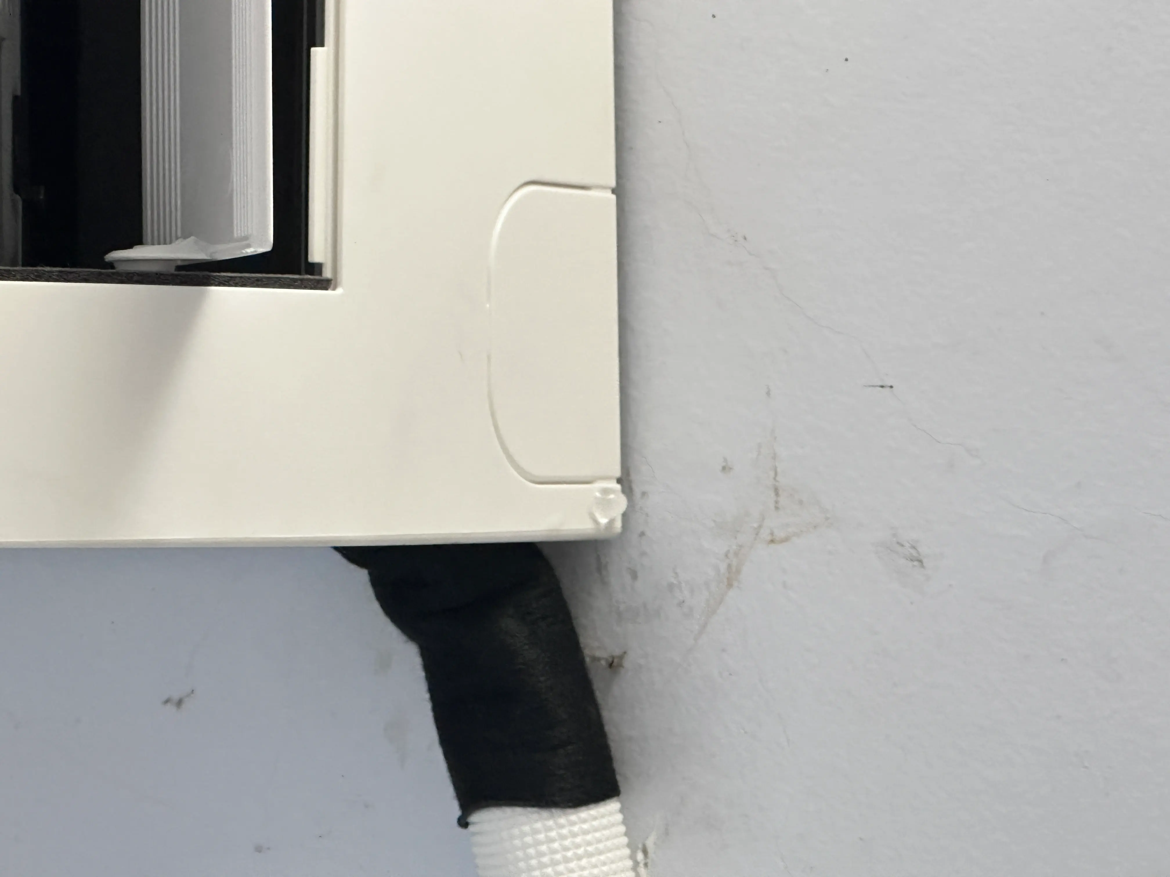 Khách hàng review Máy lạnh Daikin Inverter 1 HP ATKB25YVMV 1