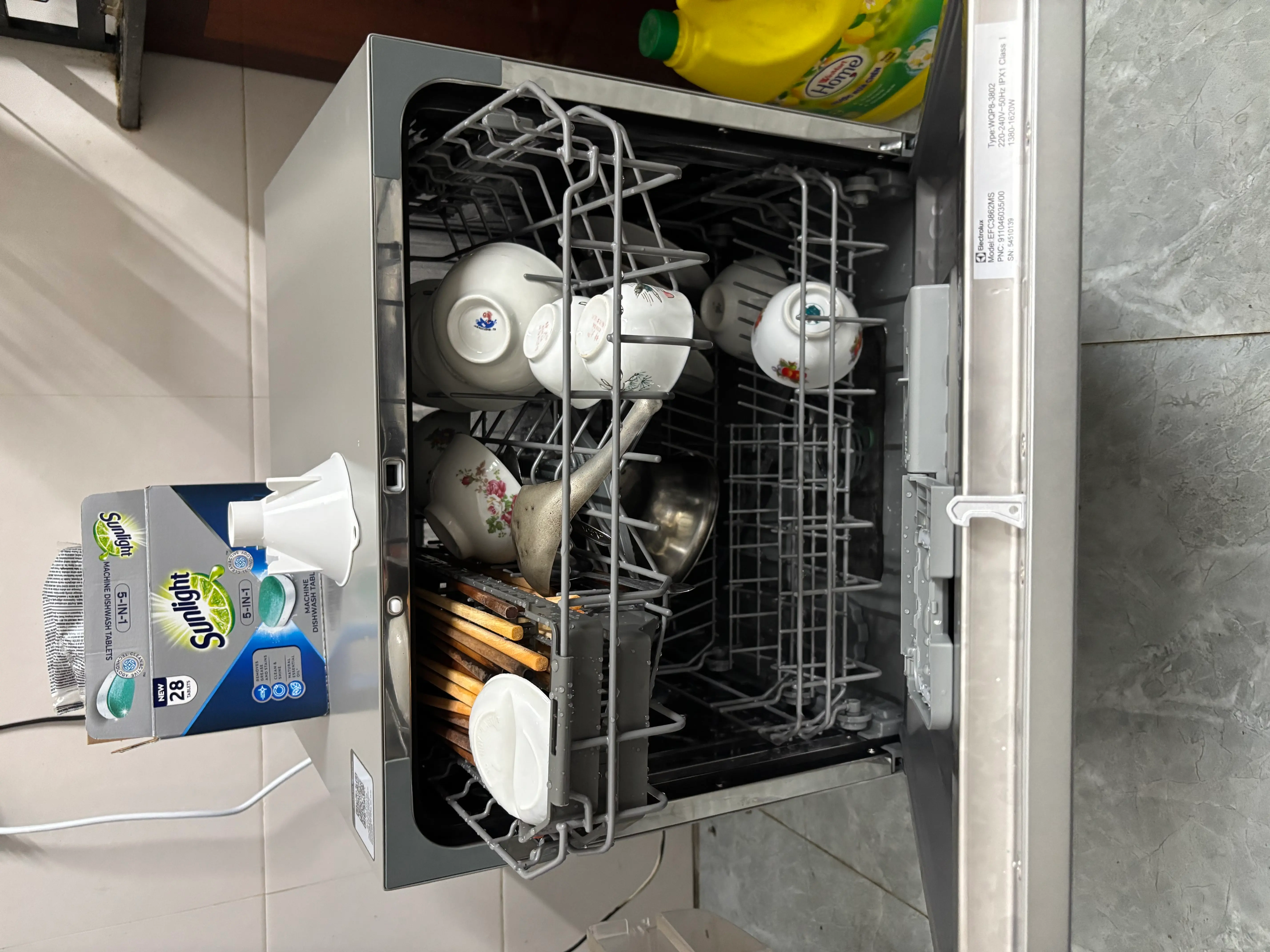 Khách hàng review Máy rửa chén mini Electrolux EFC3862MS 1