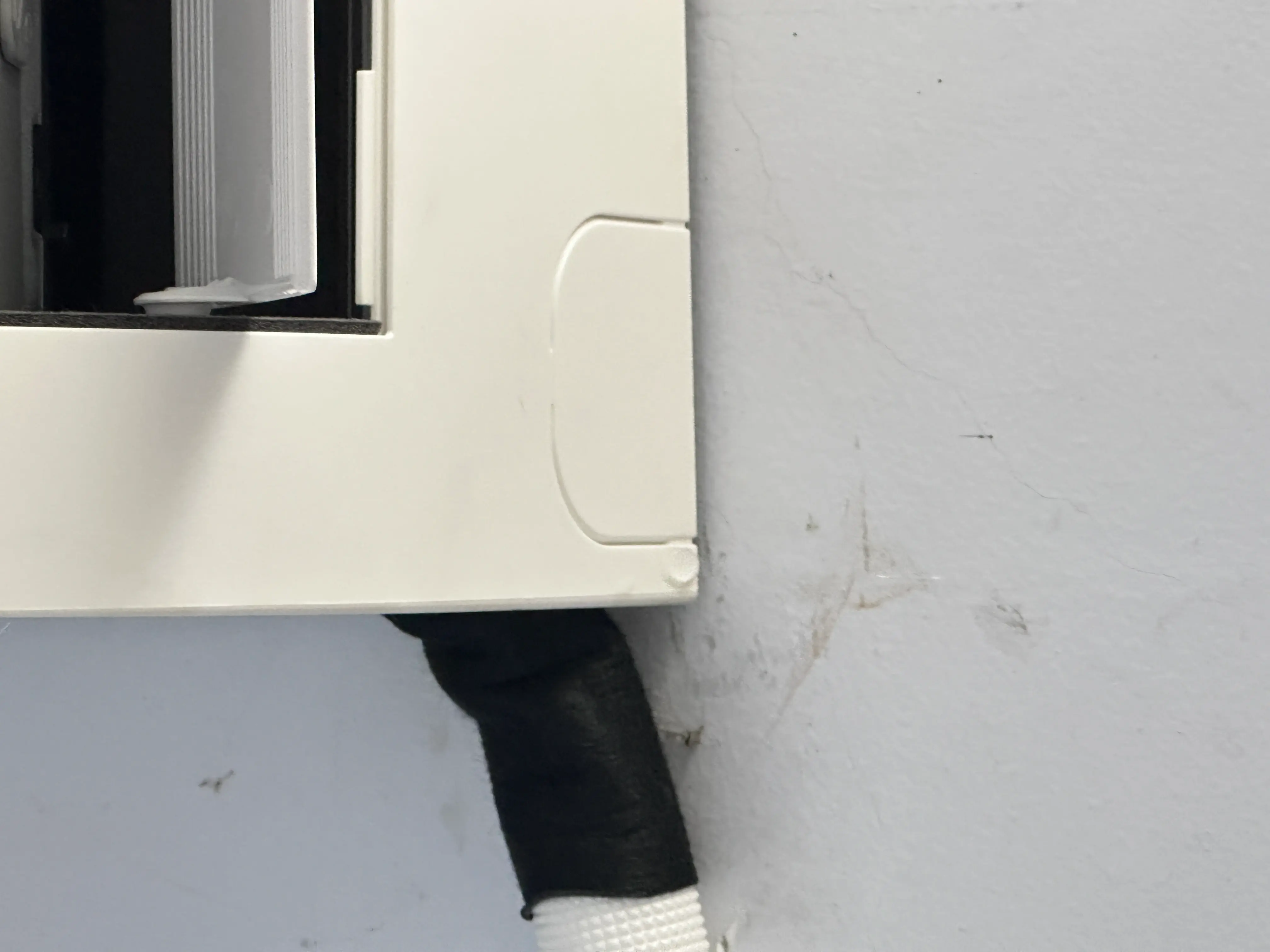 Khách hàng review Máy lạnh Daikin Inverter 1 HP ATKB25YVMV 3