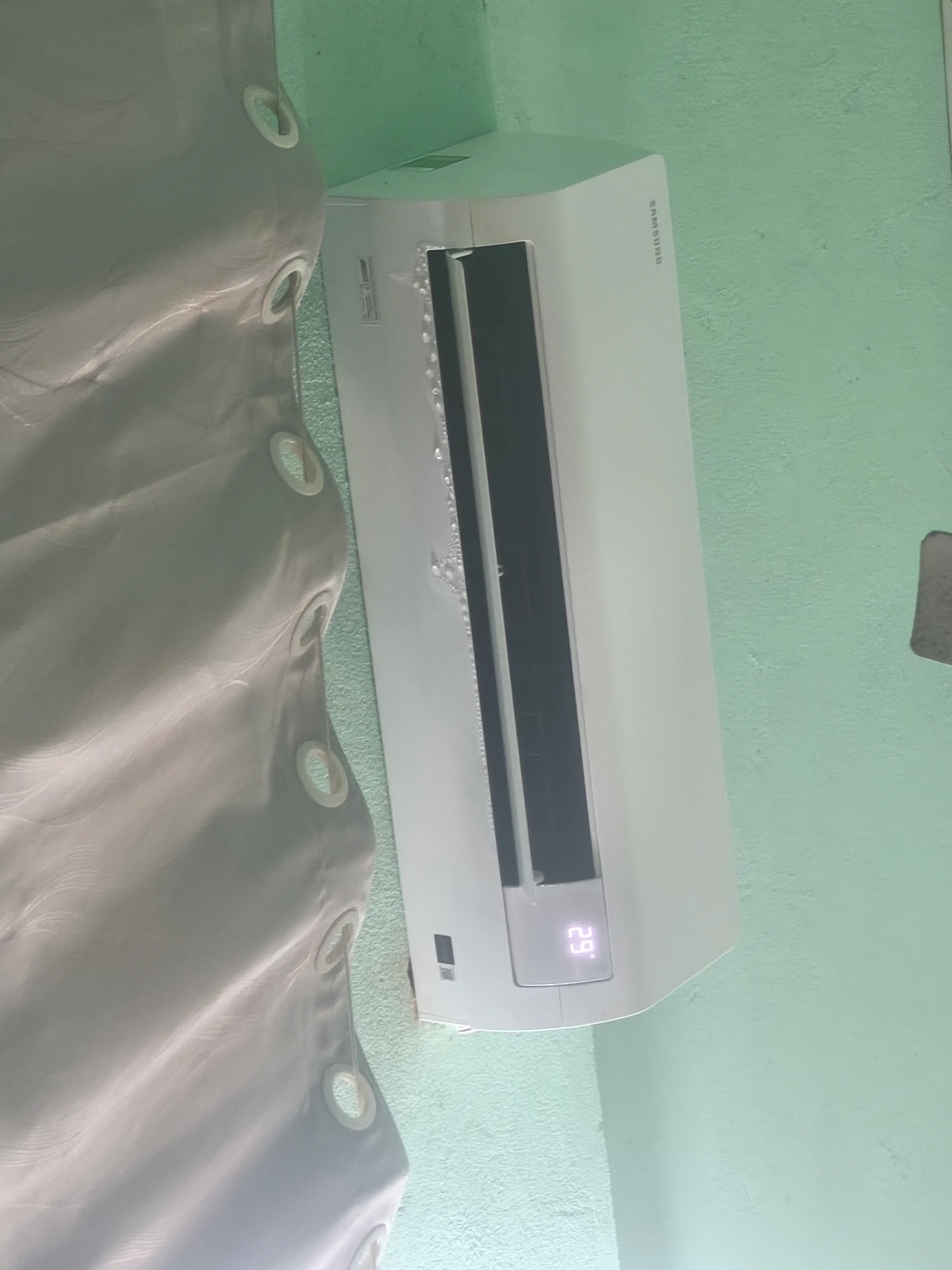 Khách hàng review Máy lạnh Samsung Inverter 1.5 HP AR13DYHZAWKNSV 1