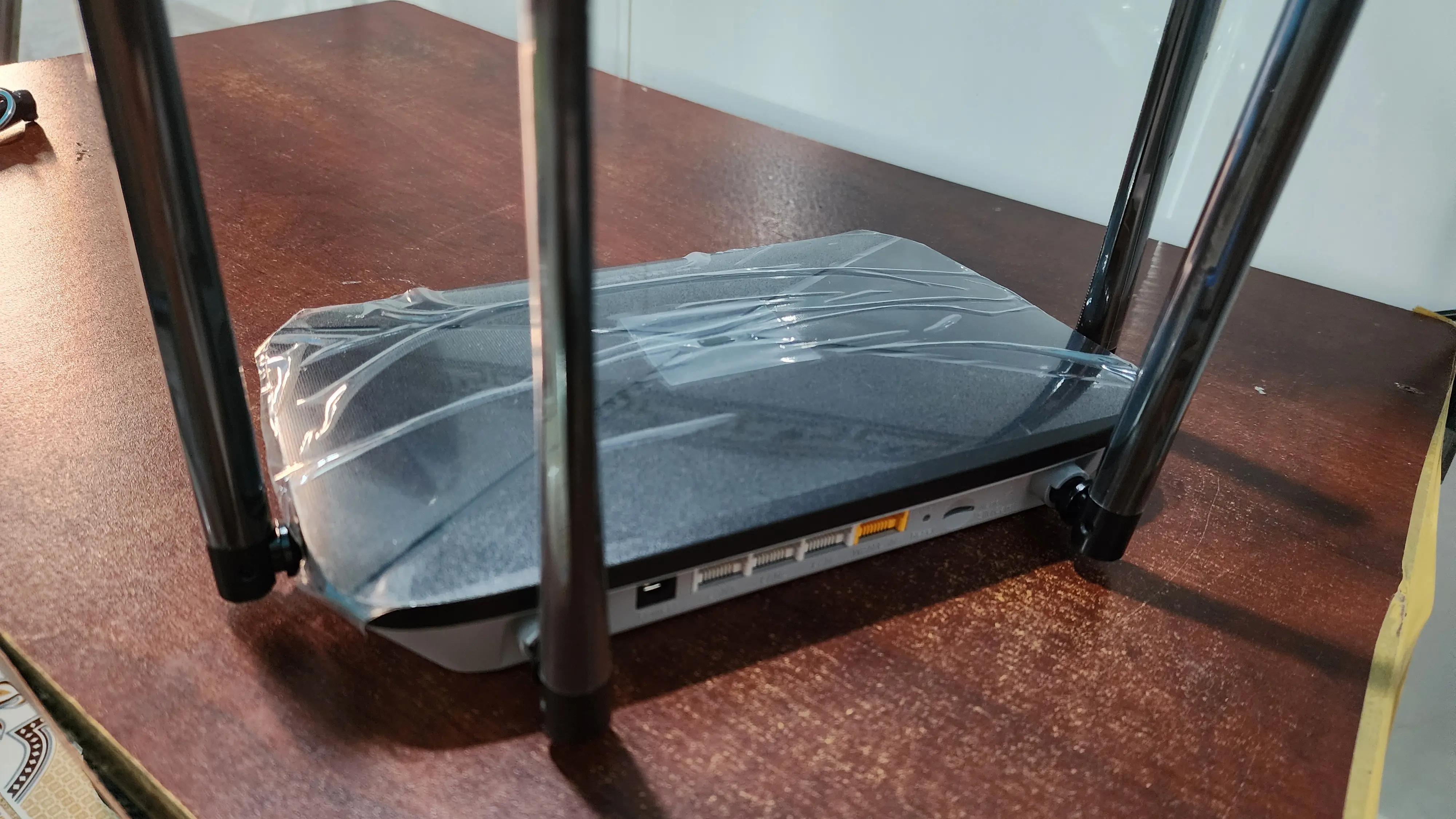 Khách hàng review Bộ phát Wifi di động 4G LTE 300Mbps Mercusys MB115-4G 2