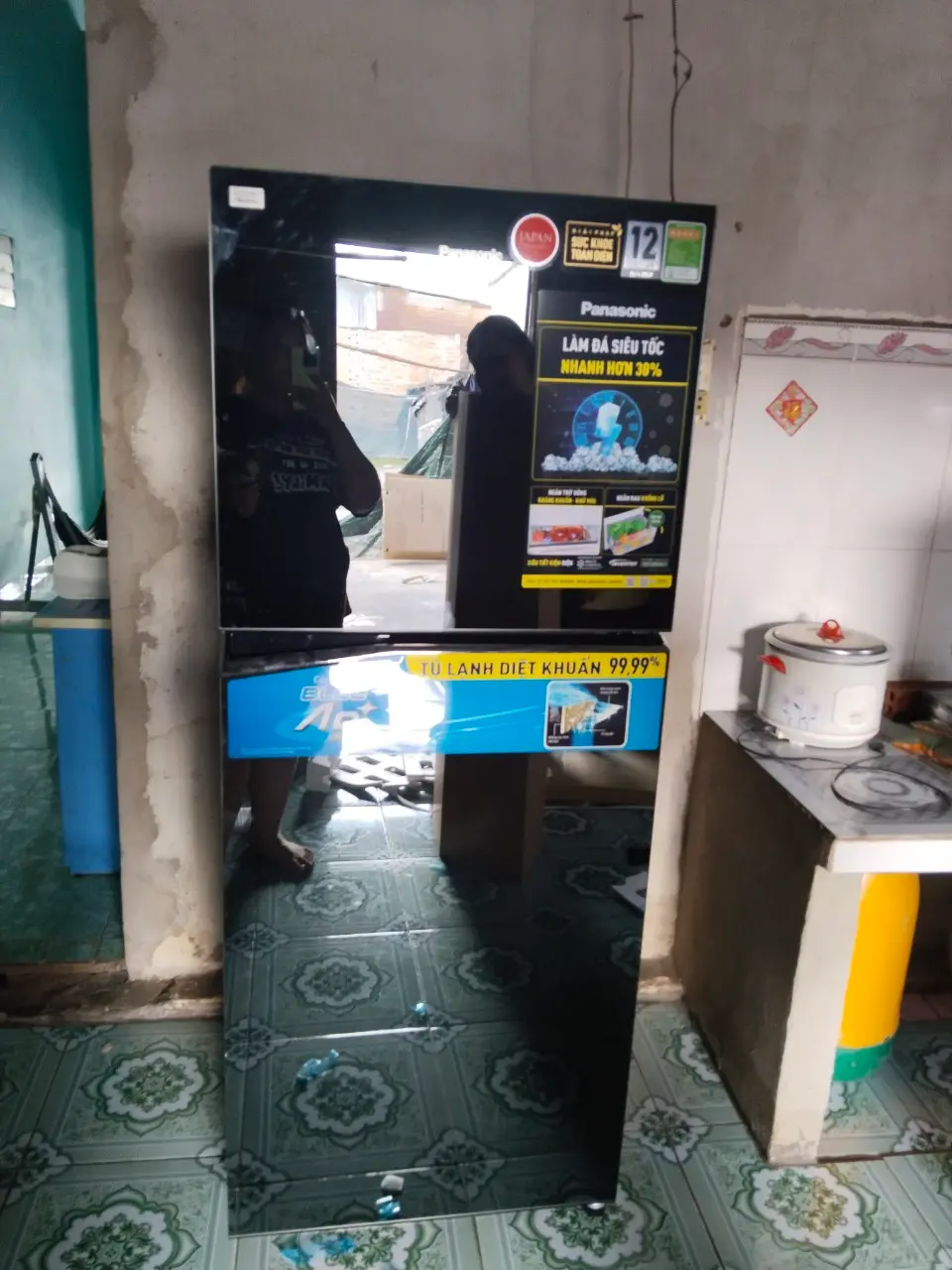 Khách hàng review Tủ lạnh Panasonic Inverter 326 lít NR-TL351VGMV 15