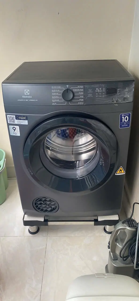 Khách hàng review Máy sấy thông hơi Electrolux UltimateCare 9 kg EDV904N3SC 2