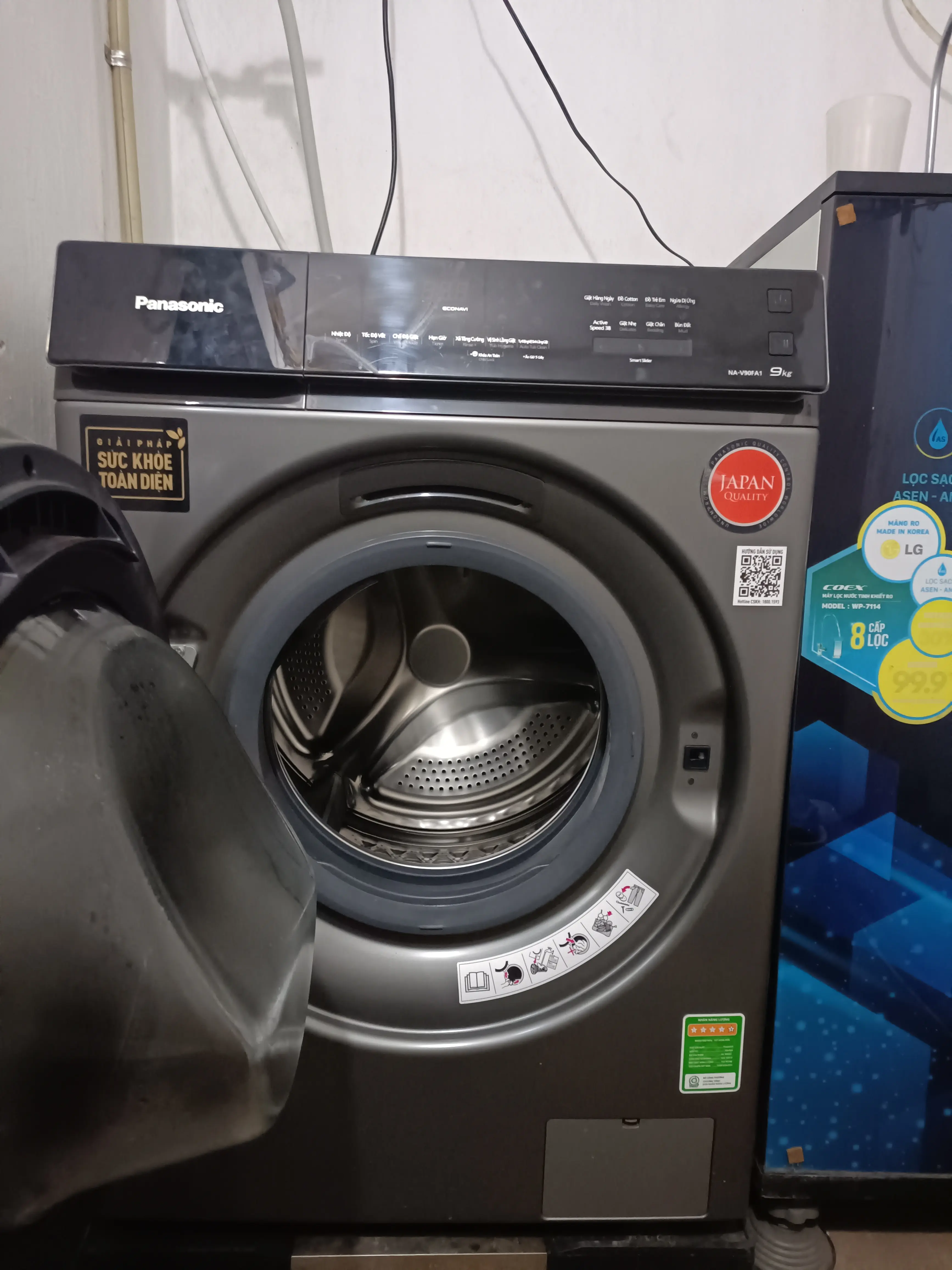 Khách hàng review Máy giặt Panasonic Inverter 9 kg NA-V90FA1LVT 8