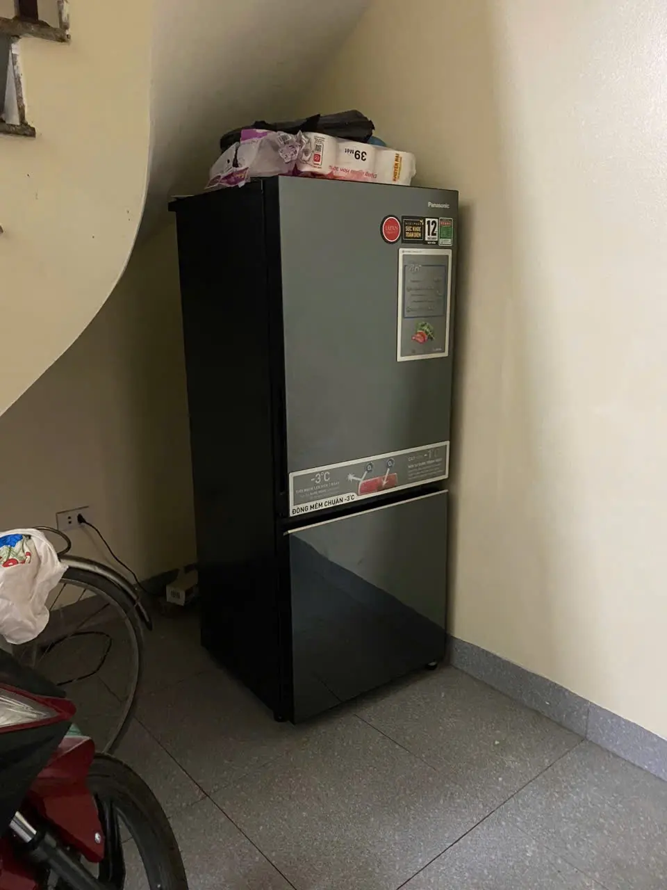 Khách hàng review Tủ lạnh Panasonic Inverter 255 lít NR-BV281BGMV 7