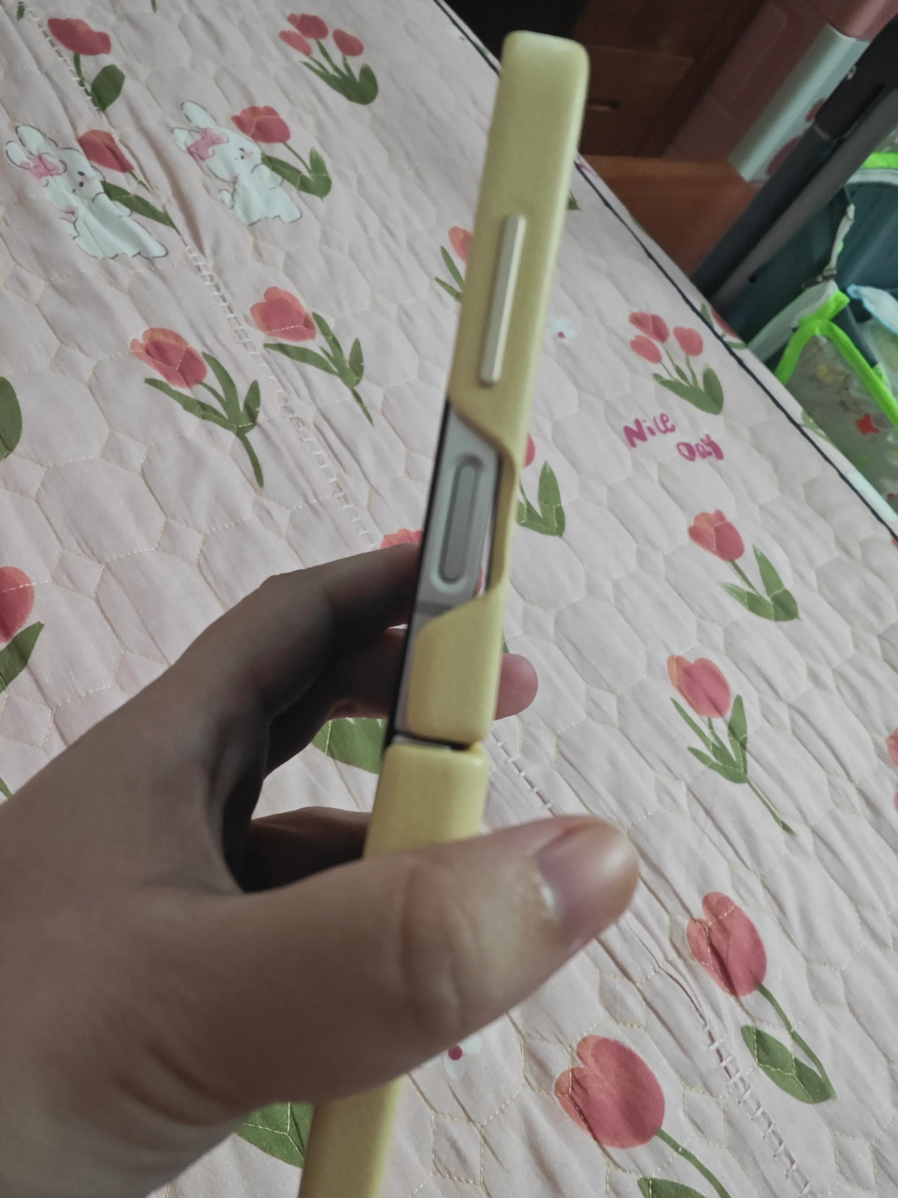Khách hàng review Ốp lưng Galaxy Z Flip7 FE/Flip6 Da thực vật Samsung Chính hãng 1