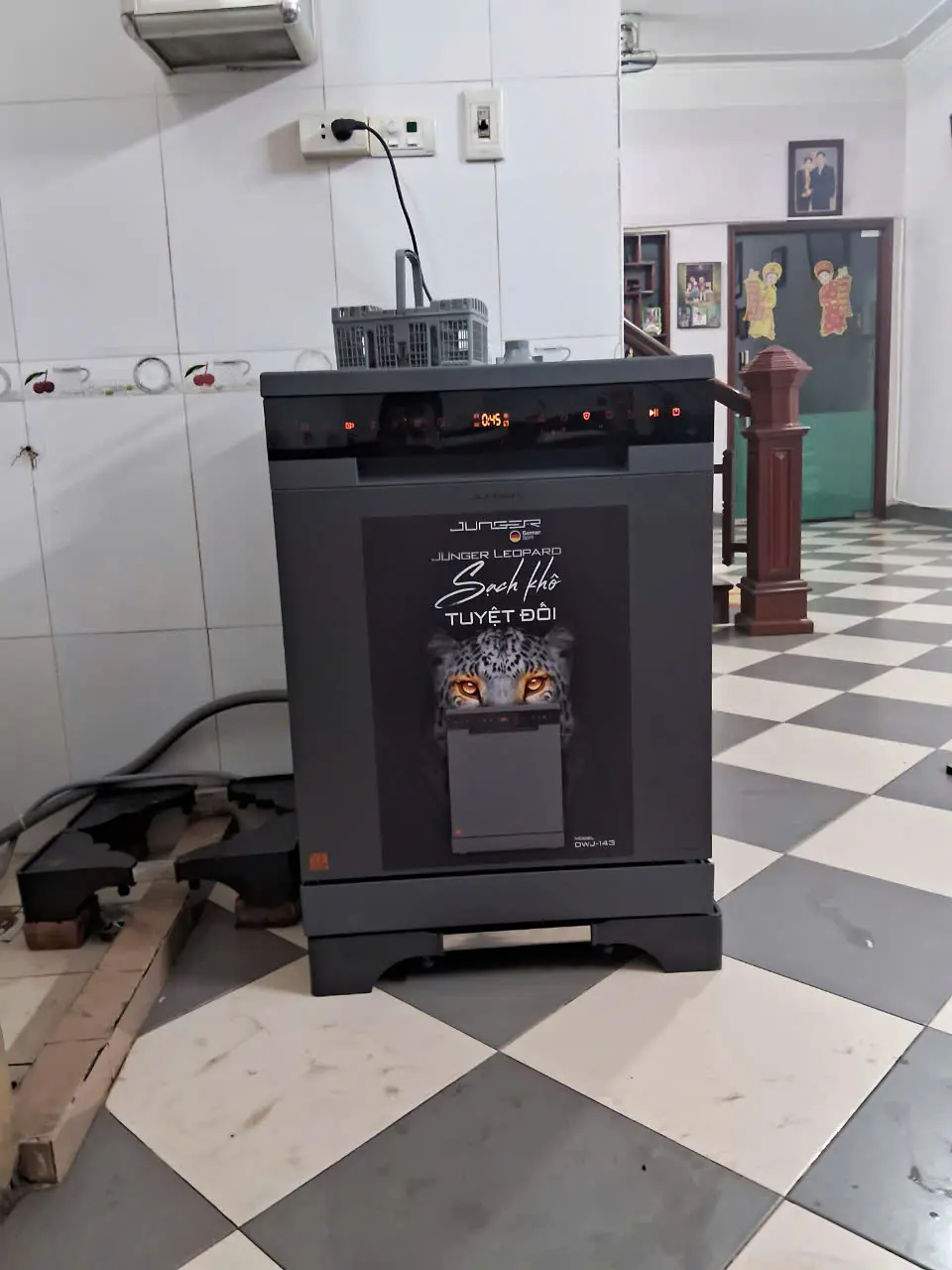 Khách hàng review Máy rửa chén độc lập Junger Leopard DWJ-143 31