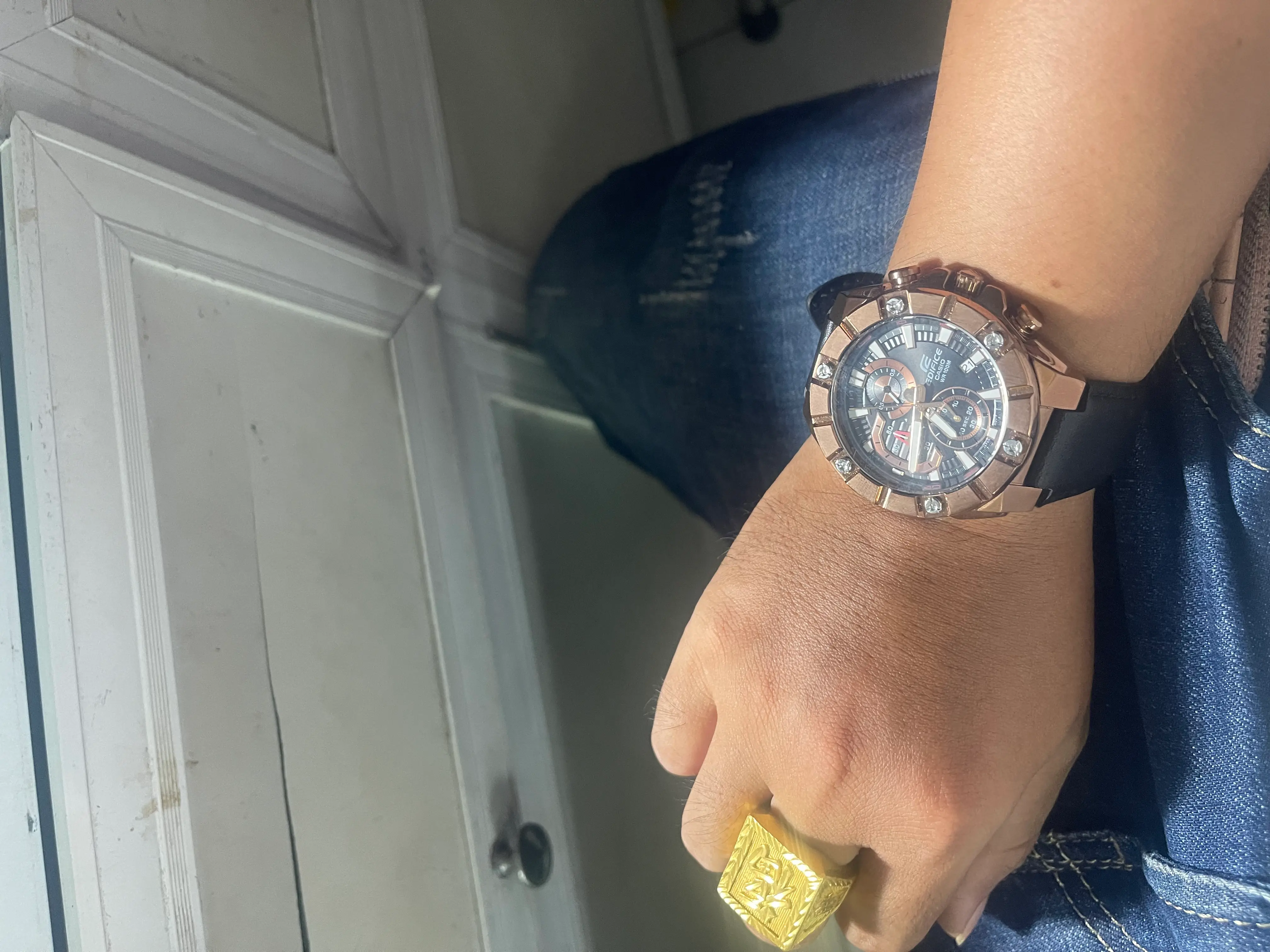 Khách hàng review Đồng hồ EDIFICE CASIO 48.4 mm Nam EFR-569BL-1AVUDF 3