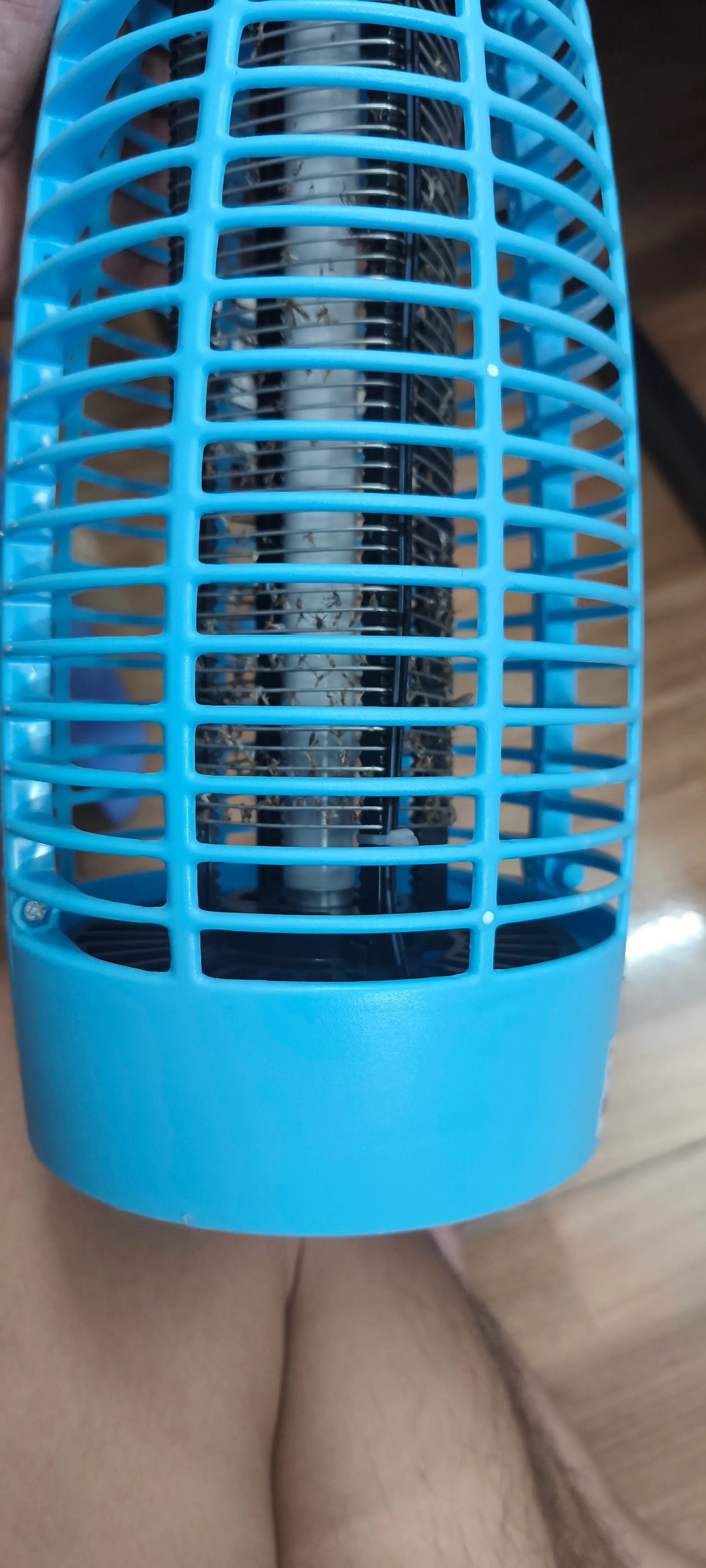 Khách hàng review Đèn diệt côn trùng đa năng Comet CM069 2