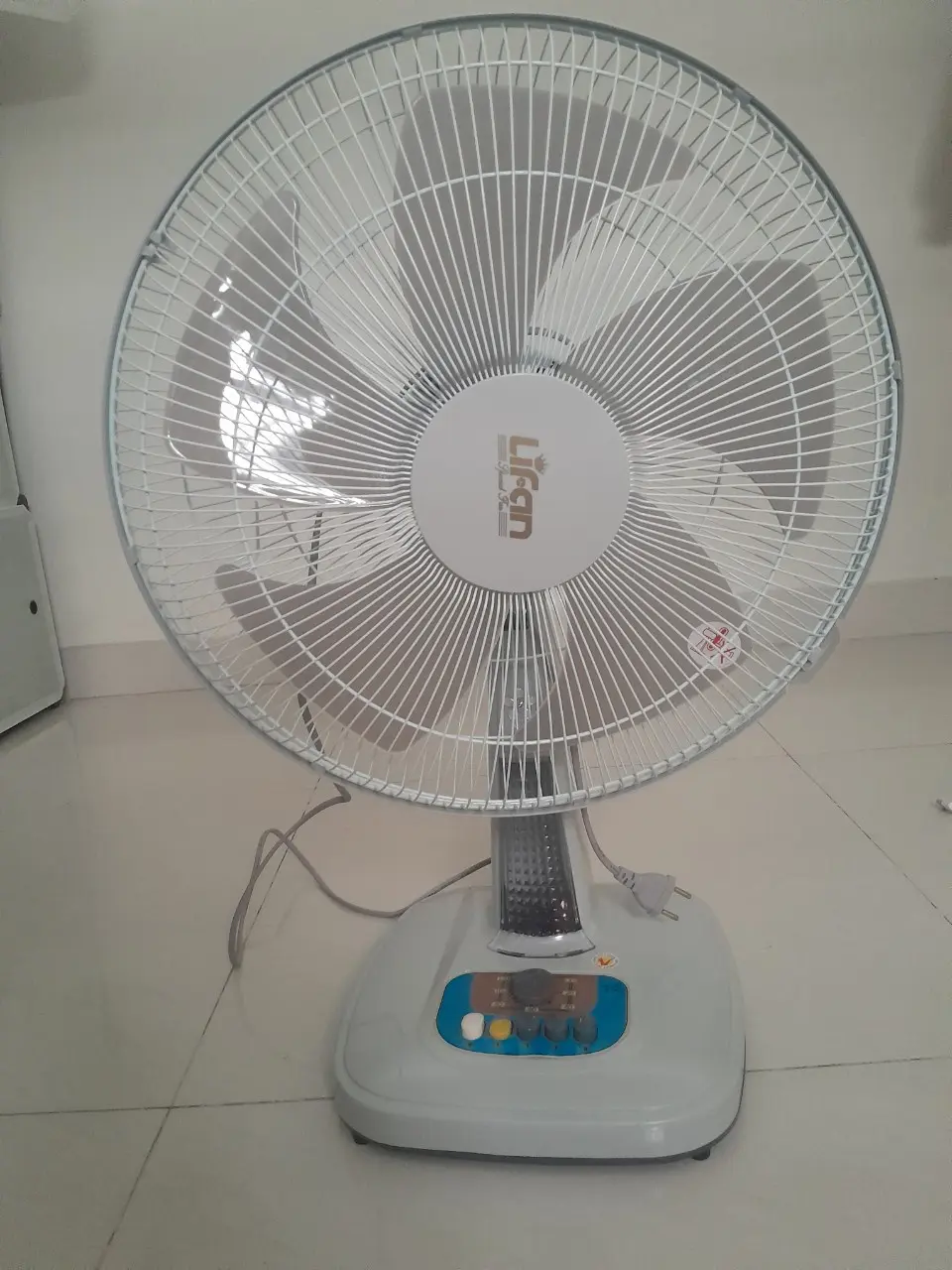 Khách hàng review Quạt bàn Lifan 5 cánh B-398 45W 2