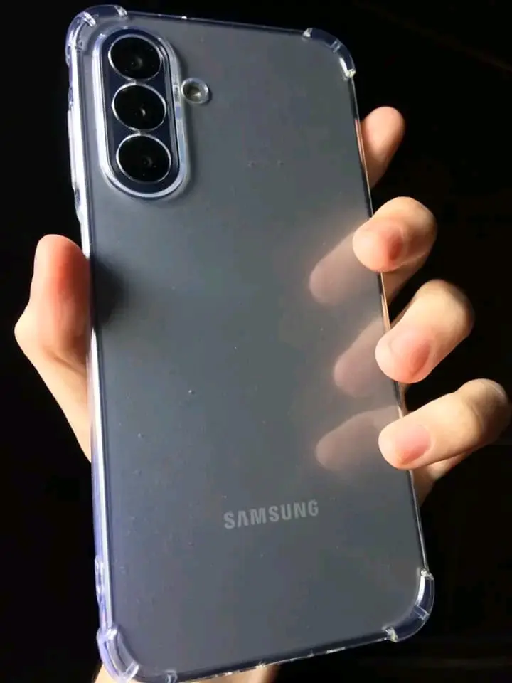 Khách hàng review Điện thoại Samsung Galaxy A17 4GB/128GB 2