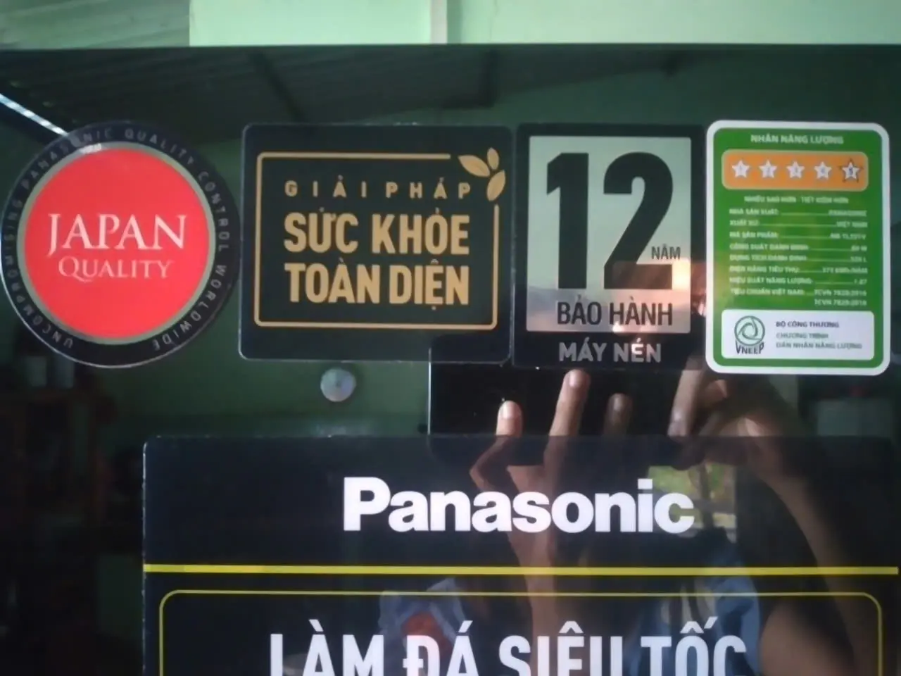 Khách hàng review Tủ lạnh Panasonic Inverter 326 lít NR-TL351VGMV 17