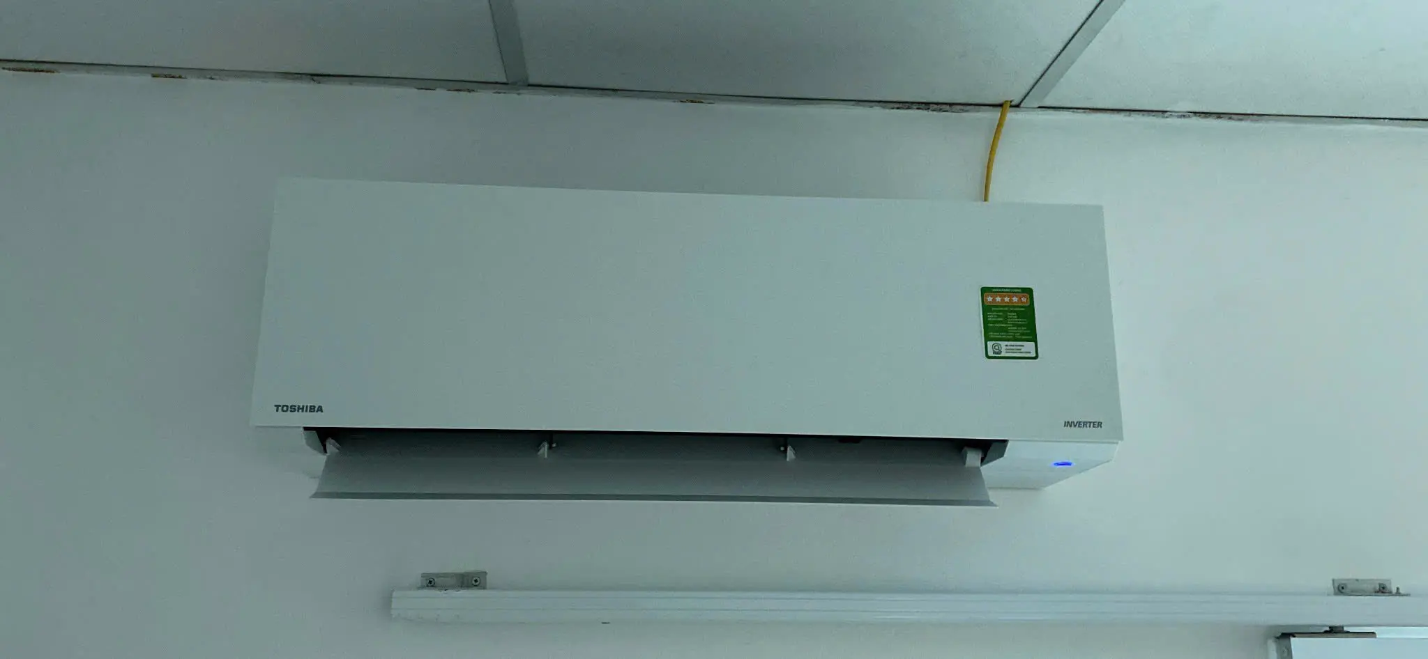 Khách hàng review Máy lạnh Toshiba Inverter 1 HP RAS-H10E2KCVG-V 1