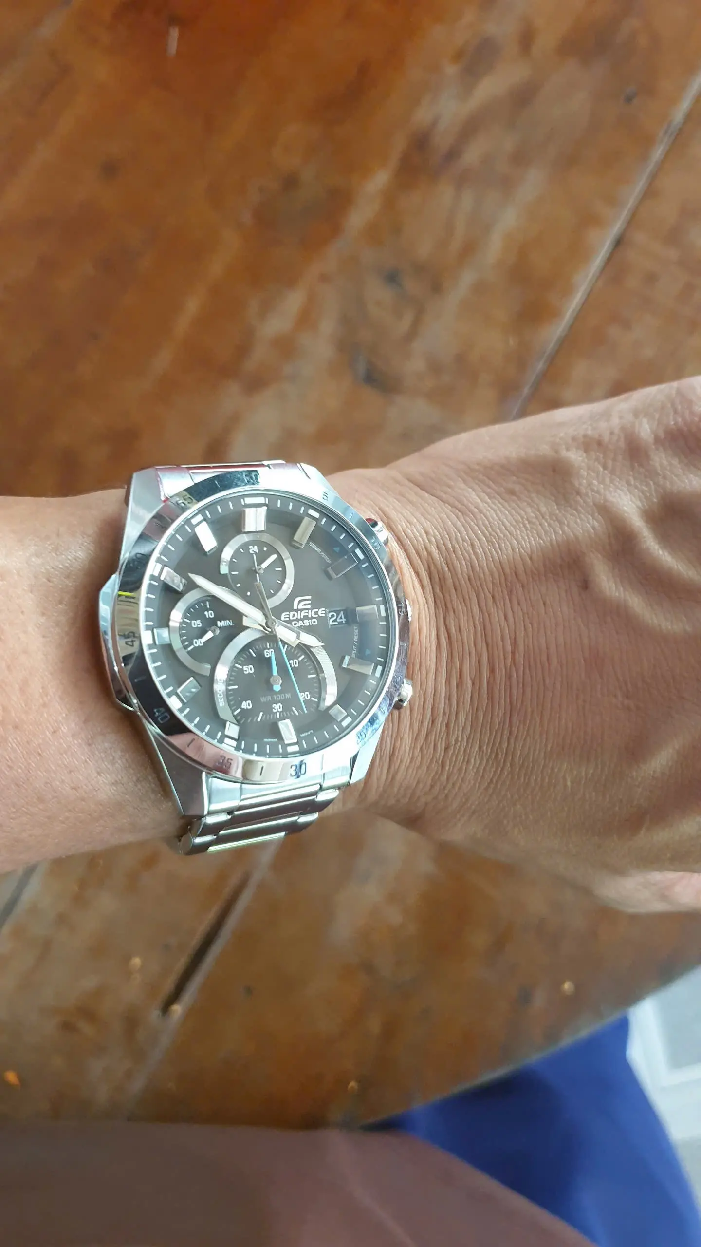 Khách hàng review Đồng hồ EDIFICE CASIO 47.1 mm Nam EFR-571D-1AVUDF 2