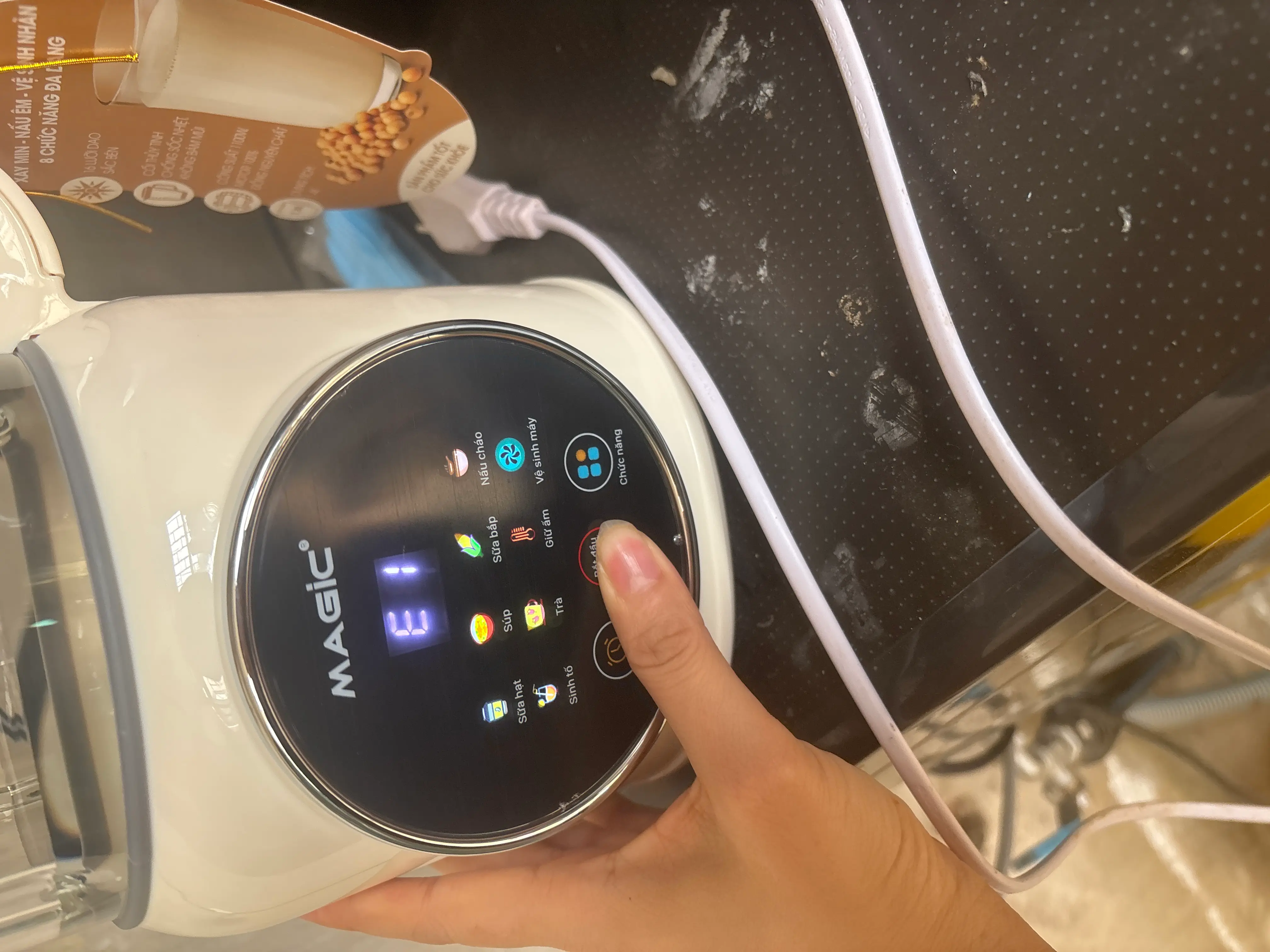 Khách hàng review Máy làm sữa hạt đa năng Magic A-104 1