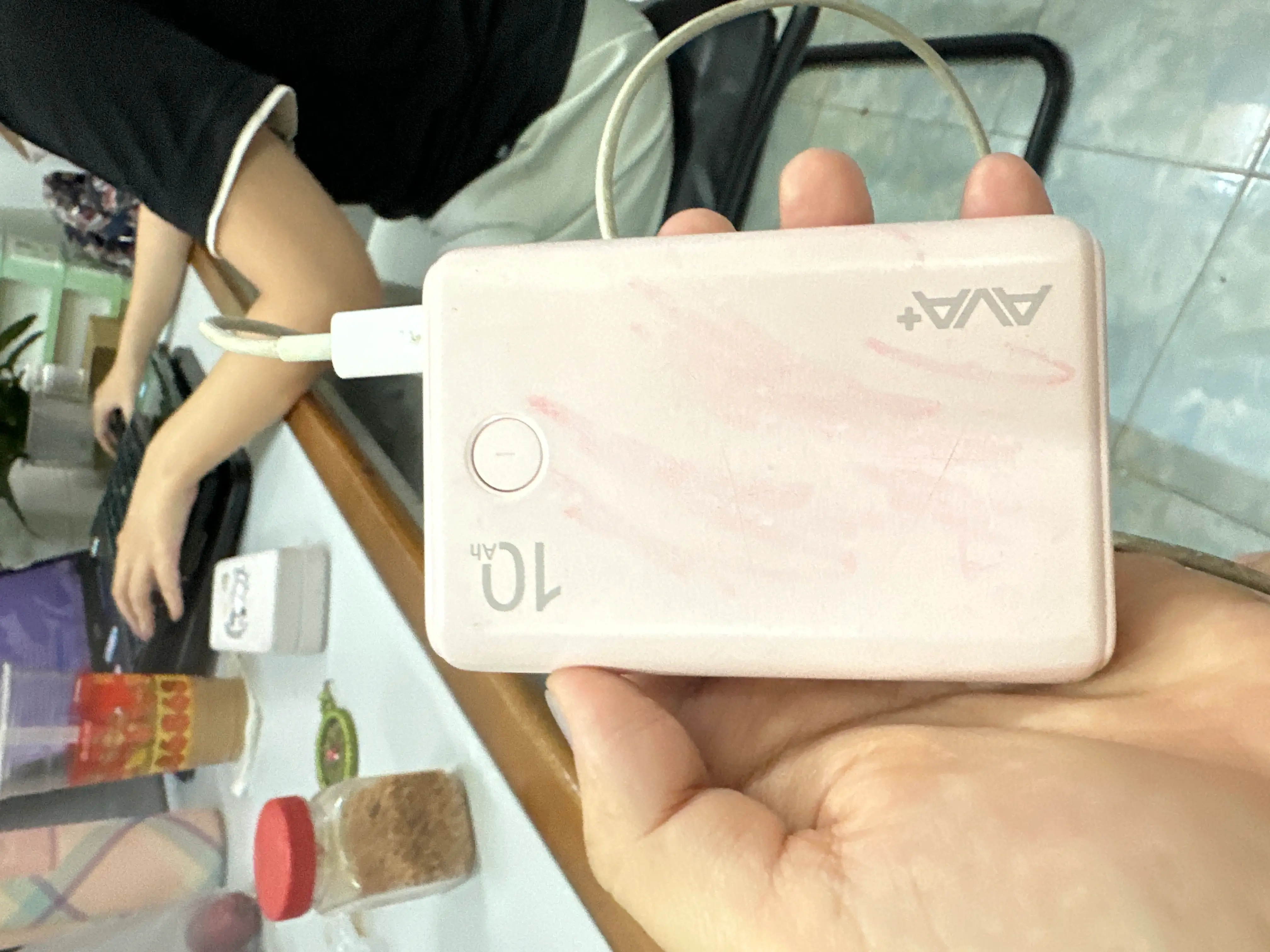 Khách hàng review Pin sạc dự phòng Polymer 10000mAh Type C 15W AVA  JP399 1