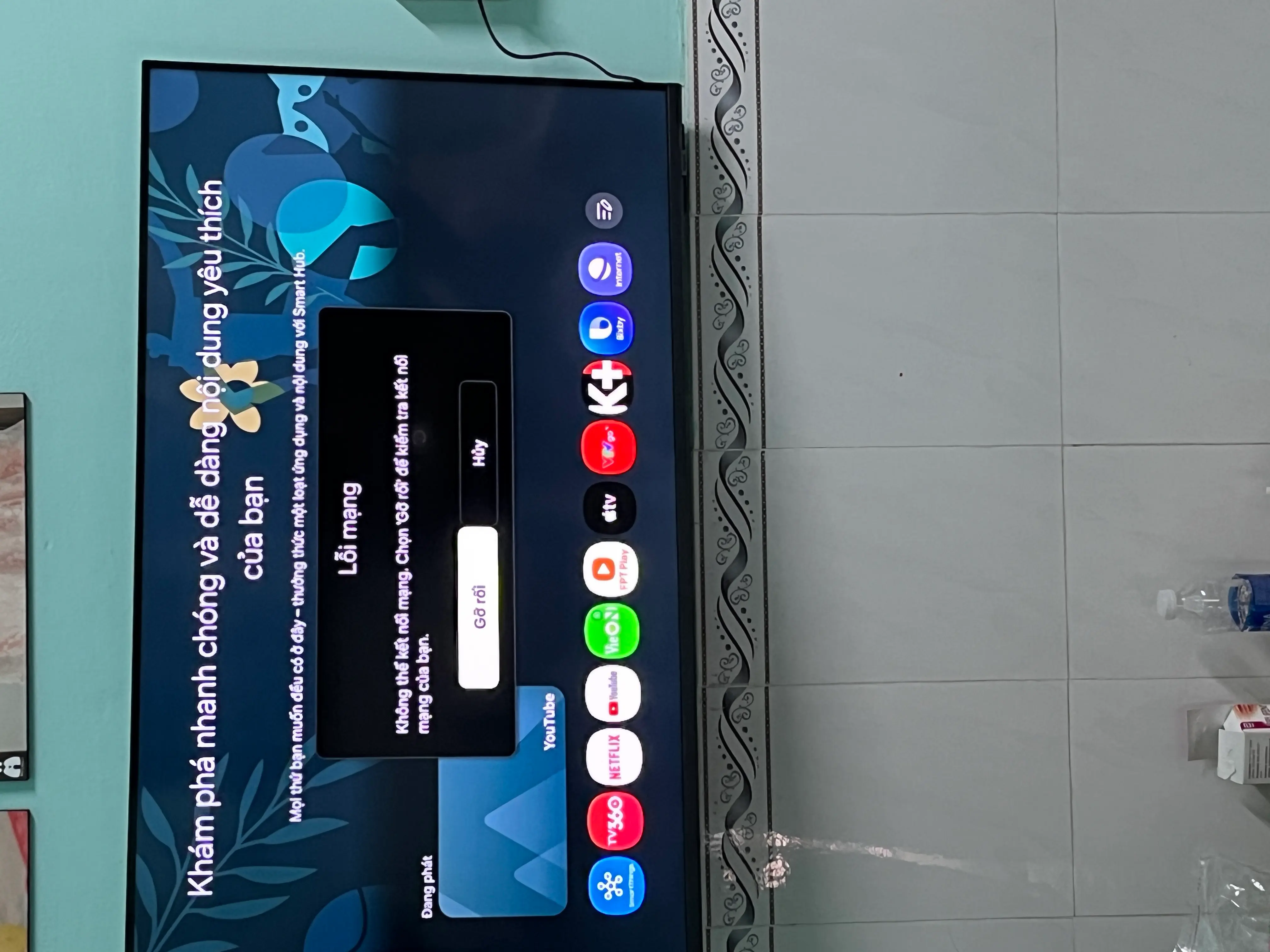 Khách hàng review Smart Tivi Crystal UHD Samsung 4K 43 inch UA43U8550F 2