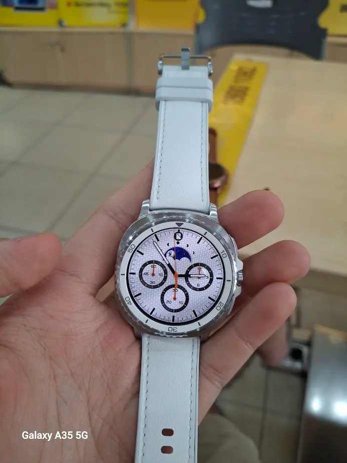 Khách hàng review Samsung Galaxy Watch8 Classic LTE 46mm dây da 1