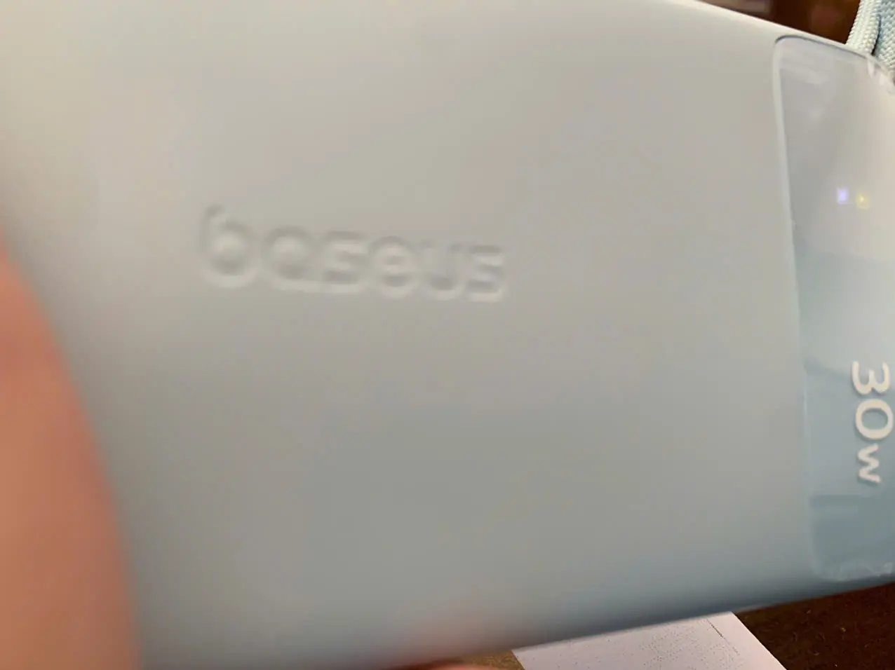 Khách hàng review Pin sạc dự phòng 10000mAh Type C PD QC 3.0 30W Baseus Comet Pro E0027X kèm Cáp Lightning và Type C 1