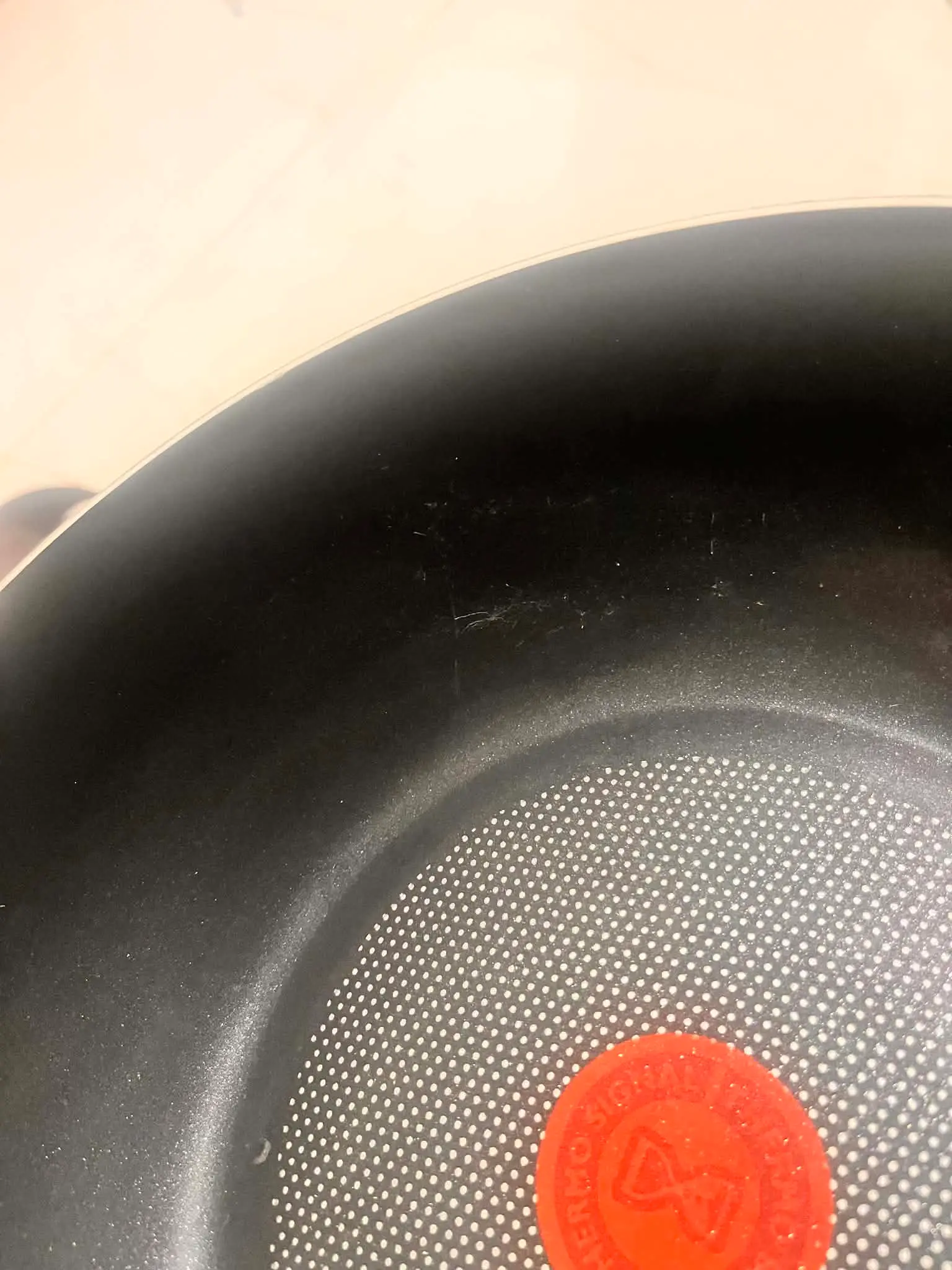Khách hàng review Chảo nhôm sâu chống dính đáy từ 26 cm Tefal G1437705 3