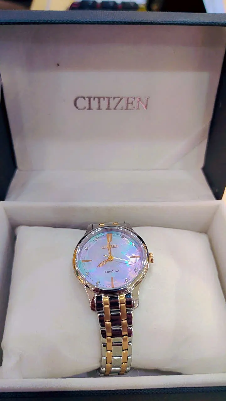 Khách hàng review Đồng hồ CITIZEN 30.5 mm Nữ EM0896-89Y 1