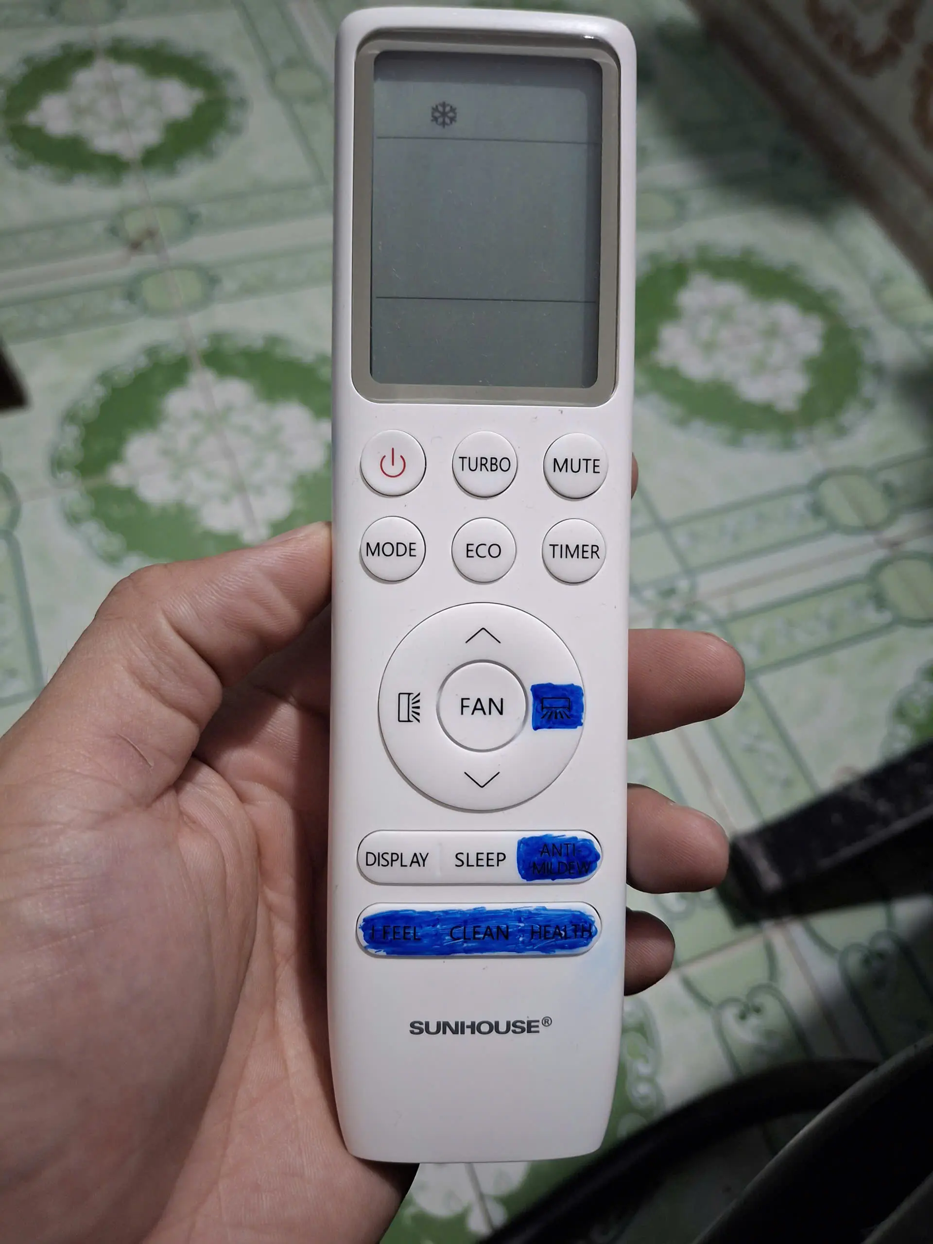 Khách hàng review Máy lạnh Sunhouse Inverter 1 HP SHR-AW09IC650 7