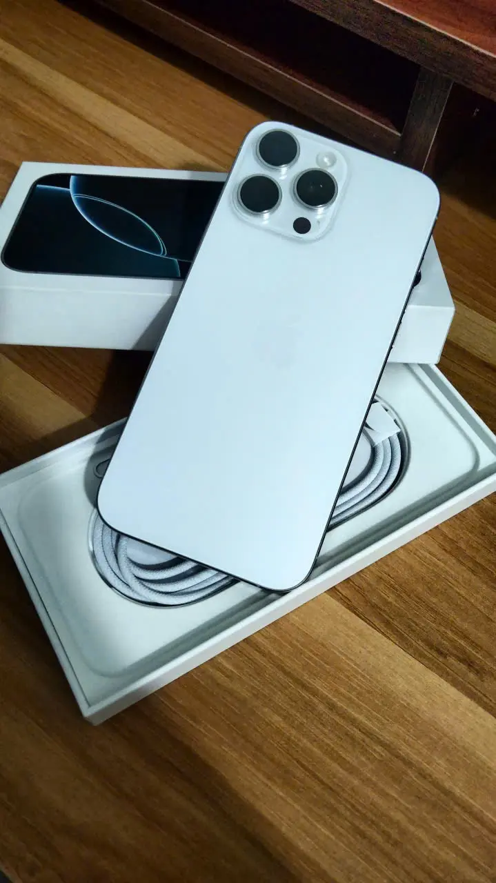 Khách hàng review Điện thoại iPhone 16 Pro Max 256GB 29