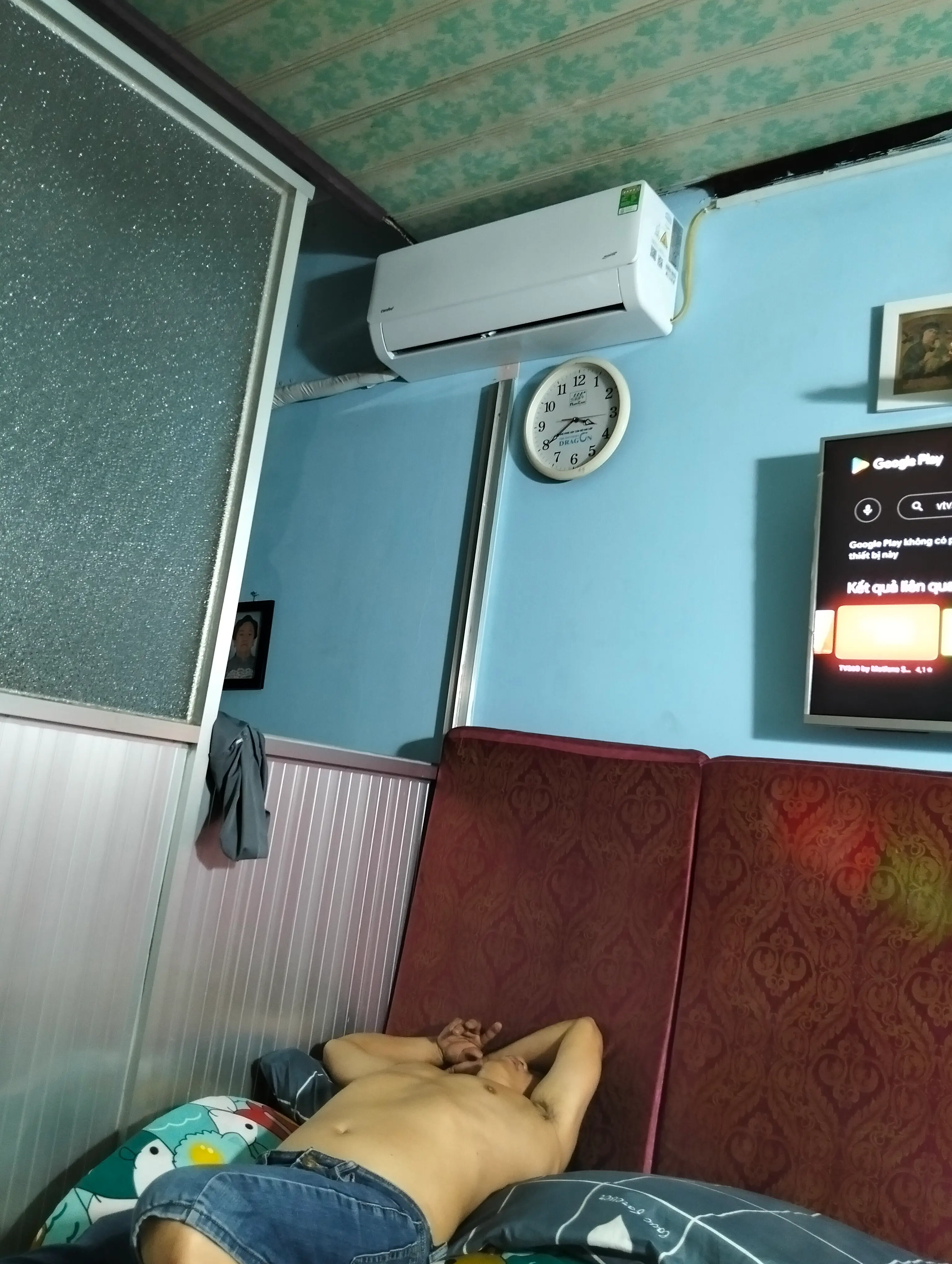 Khách hàng review Máy lạnh Comfee Inverter 1.5 HP CFS-13VGDF 1