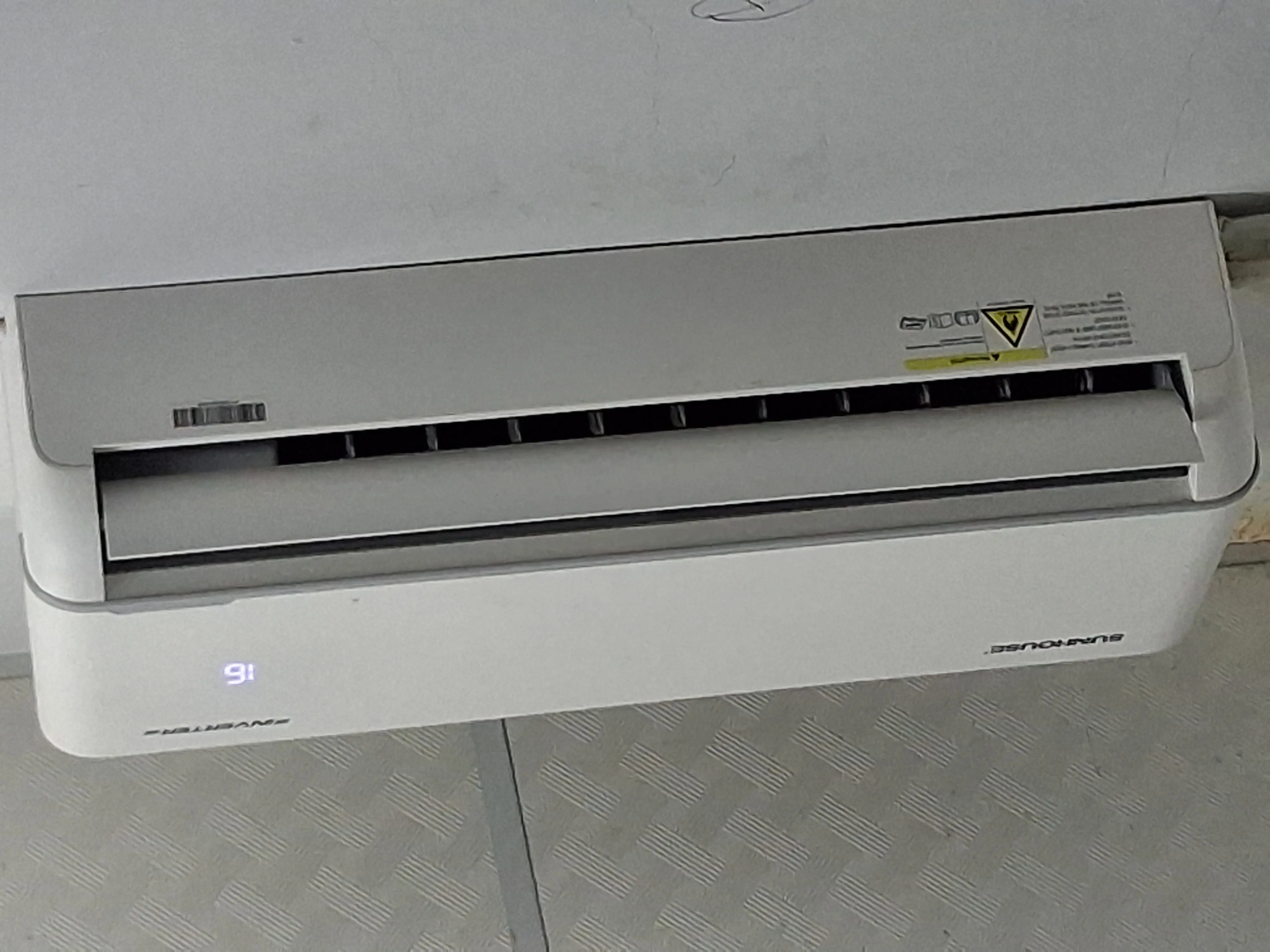 Khách hàng review Máy lạnh Sunhouse Inverter 1 HP SHR-AW09IC650 4