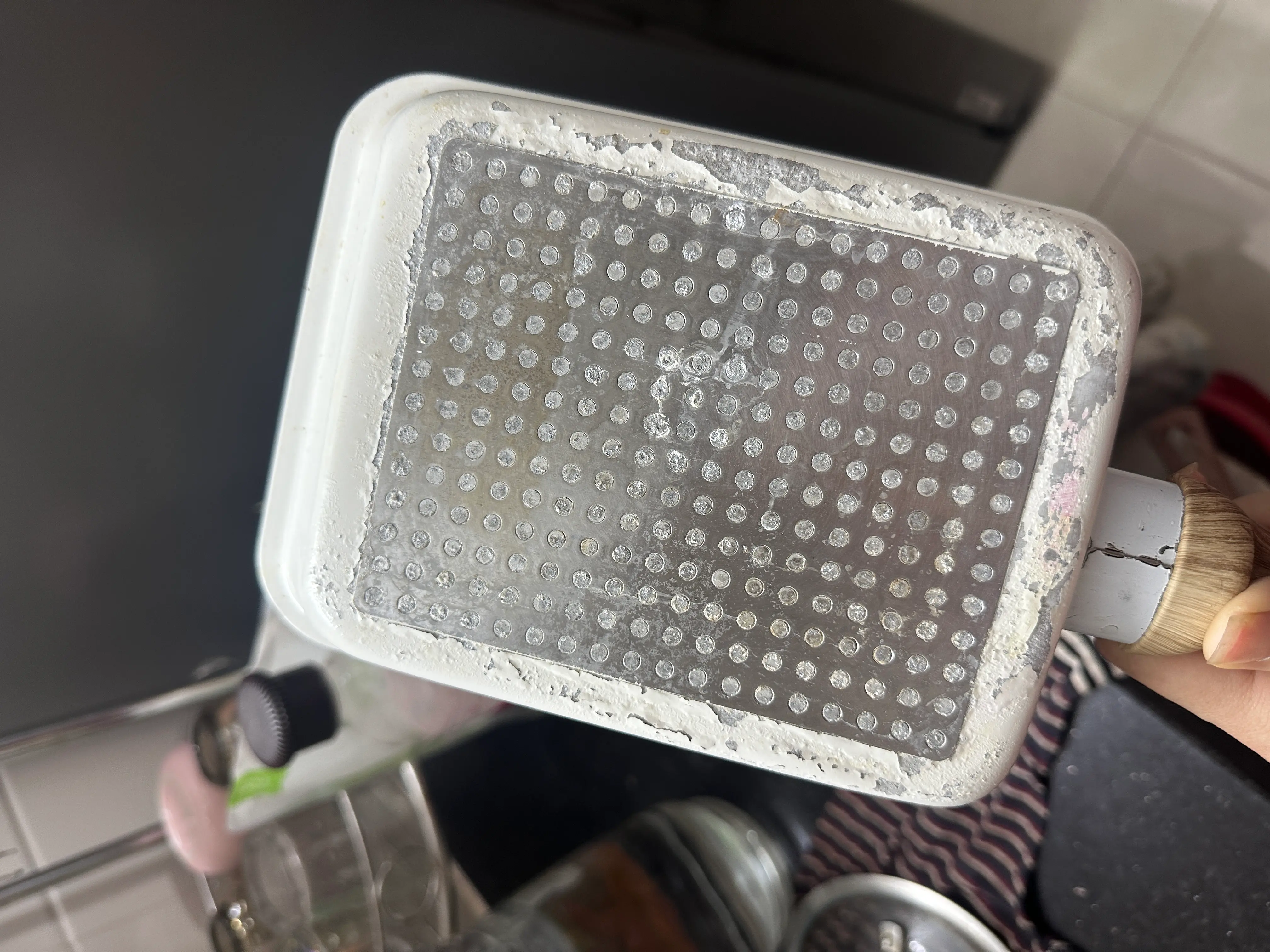 Khách hàng review Chảo nhôm chống dính vân đá đáy từ 18 cm Sunhouse SHM18V 2