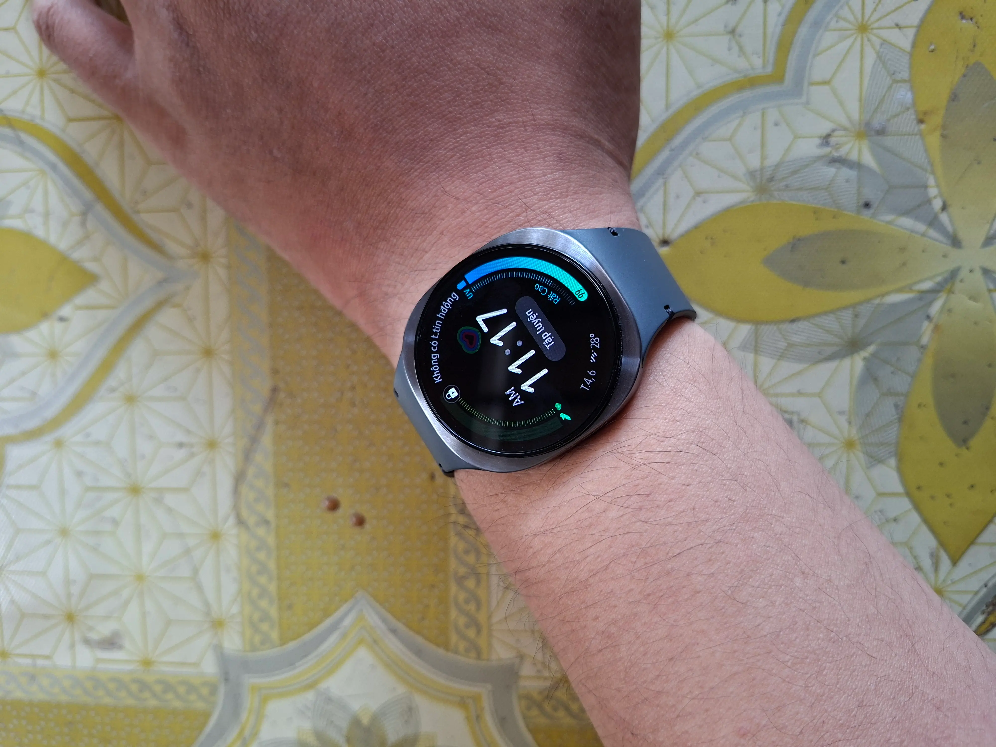 Khách hàng review Samsung Galaxy Watch8 40mm dây silicone 1