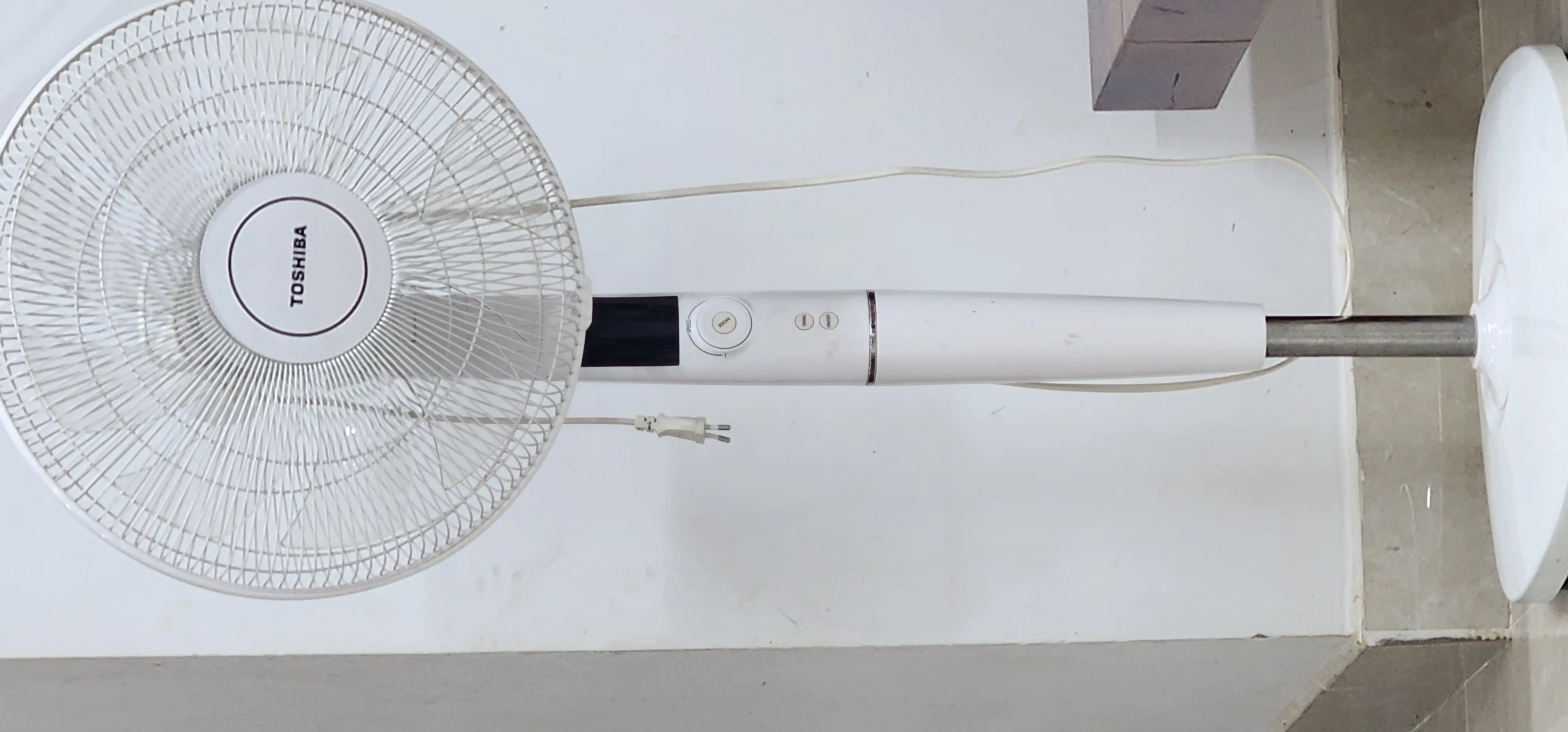 Khách hàng review Quạt đứng Toshiba 9 cánh F-LSD30(W)VN 30W 1