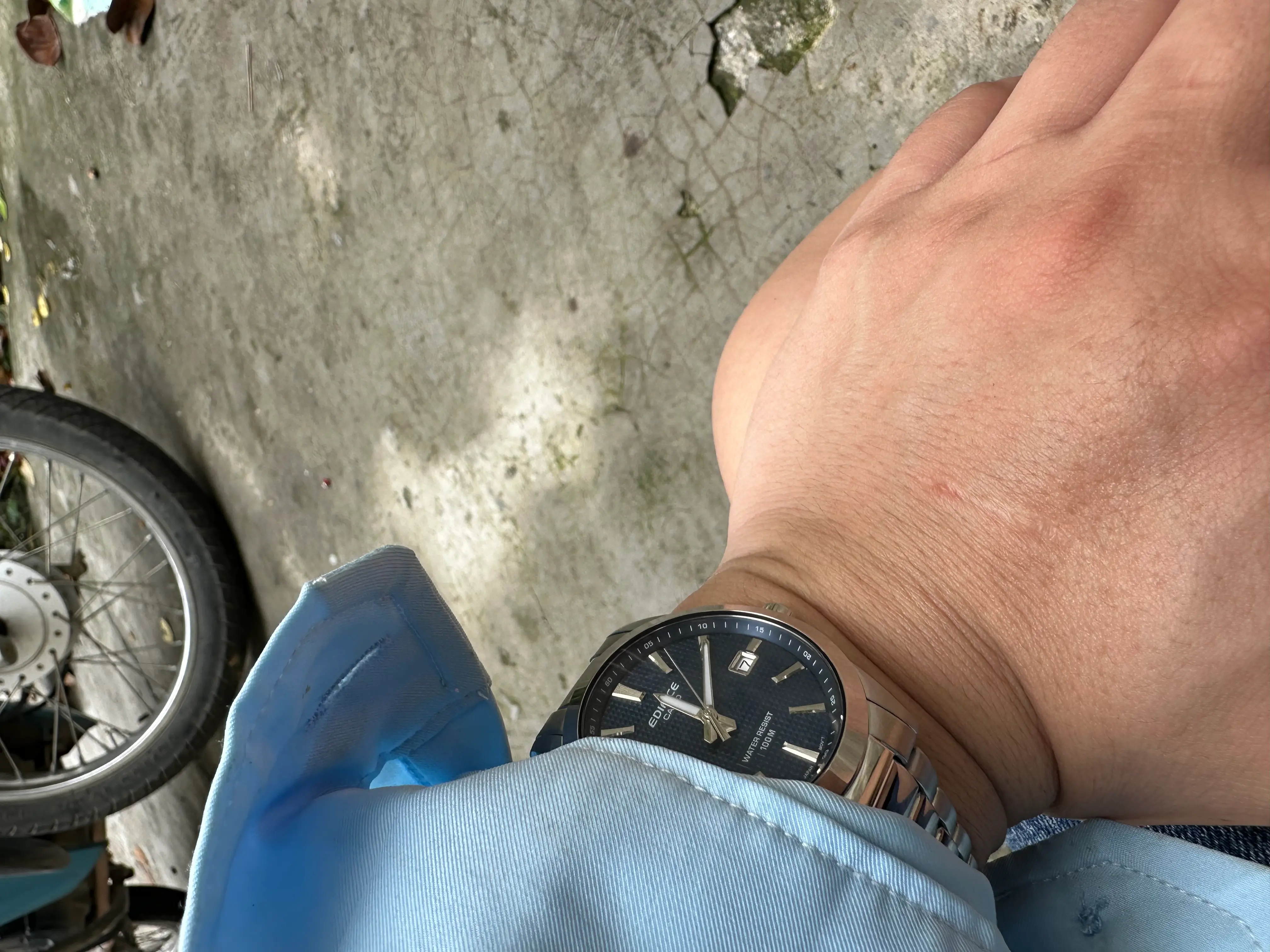 Khách hàng review Đồng hồ Edifice Casio 40 mm Nam EFV-160D-2AVDF 2