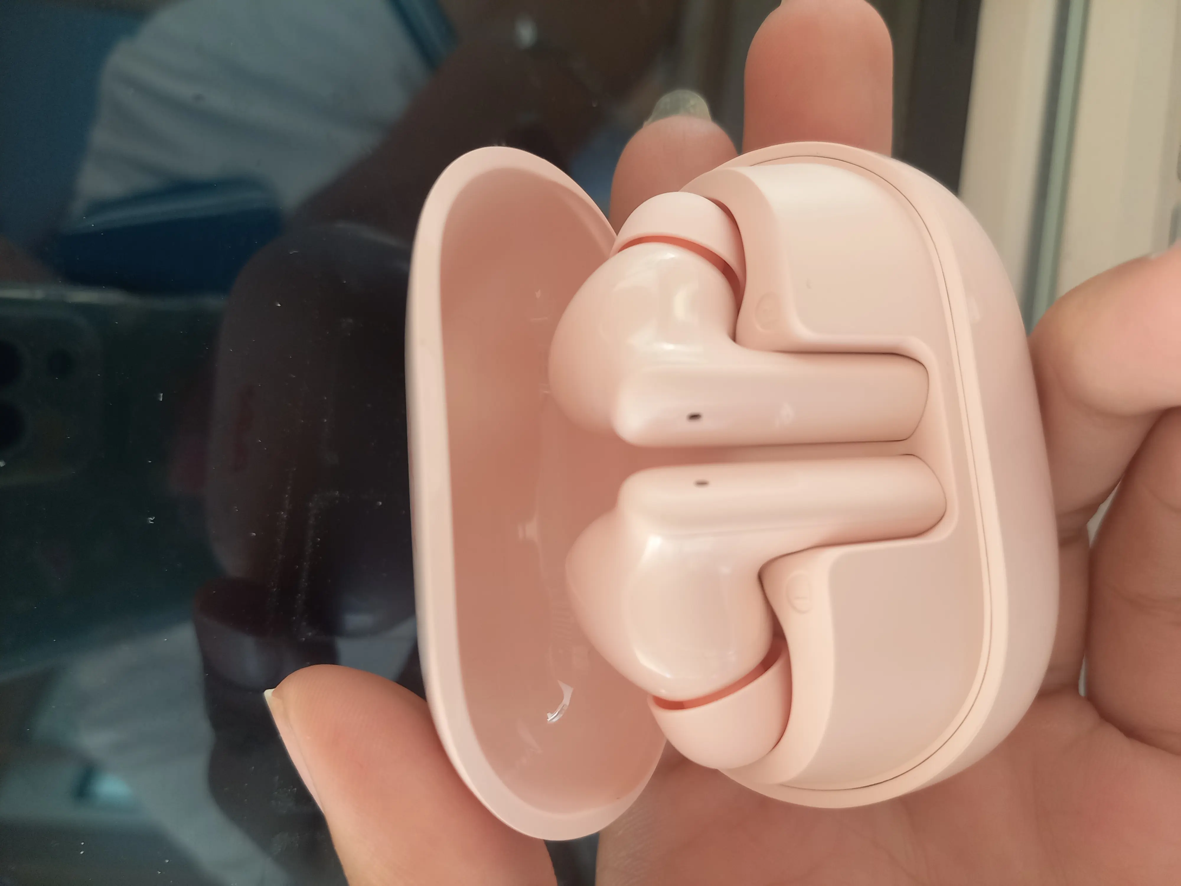 Khách hàng review Tai nghe Bluetooth True Wireless AVA  FreeGo PT52 1