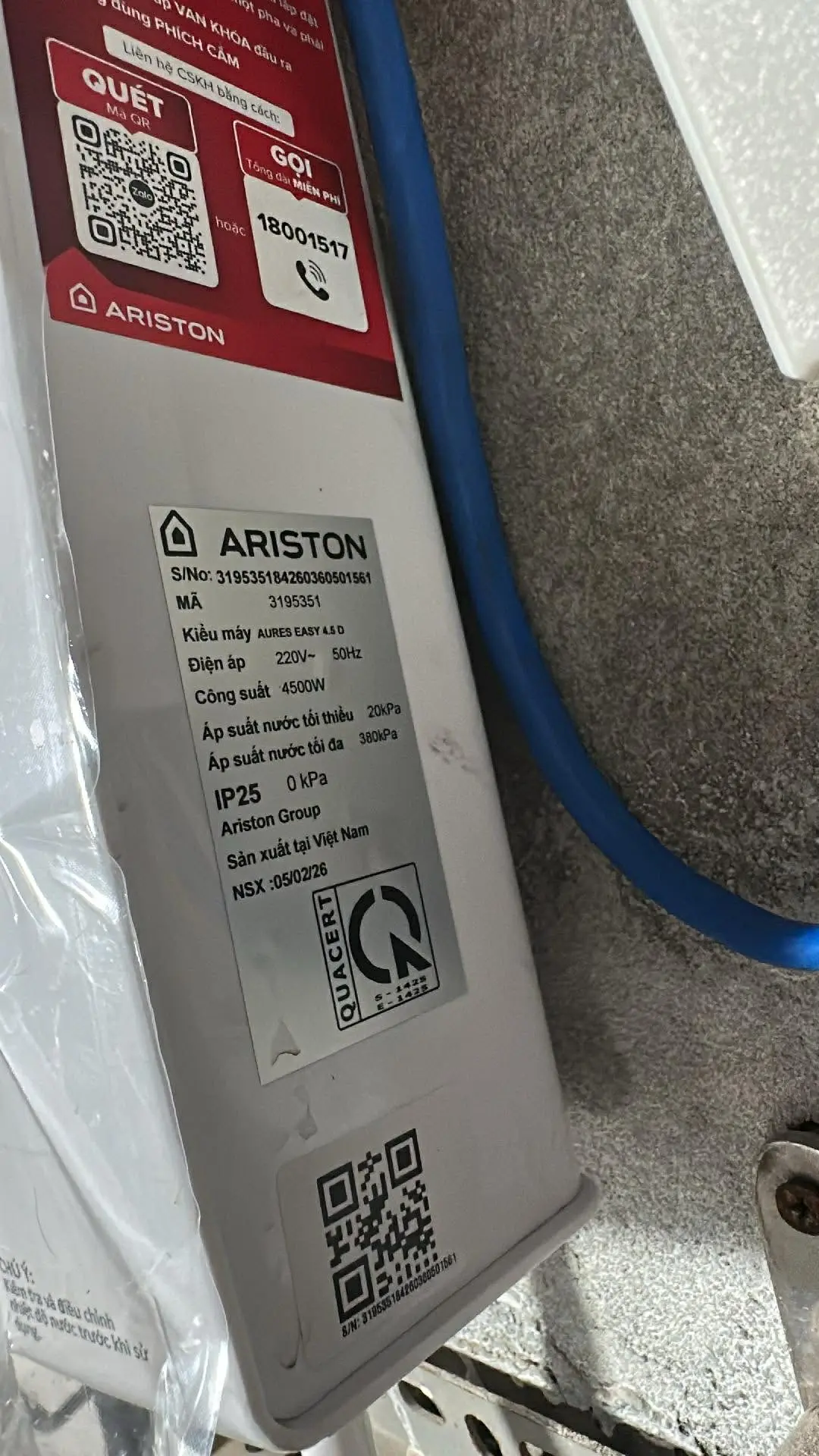 Khách hàng review Máy nước nóng trực tiếp Ariston 4500W AURES EASY 4.5 D 1